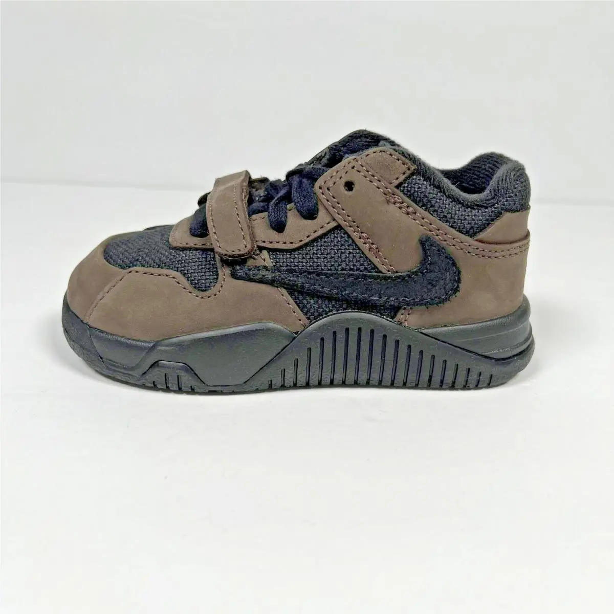 Nike shoes - Jumpman Jack - Jumpman Jack - Brown (UPC: 197600124585) 1