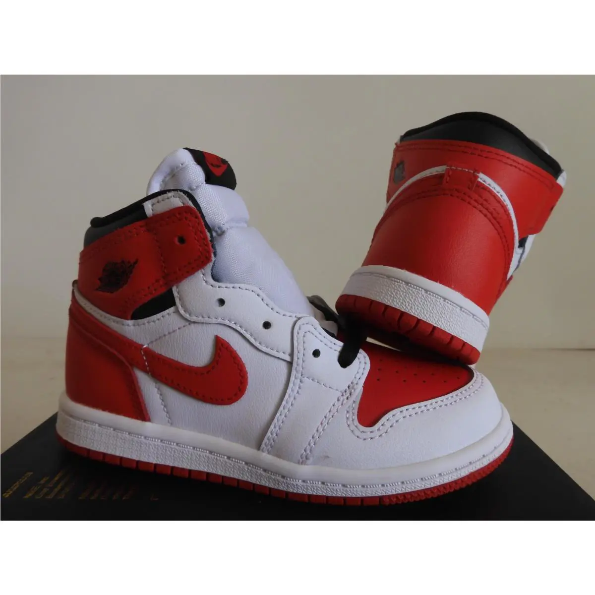 Nike shoes - Air Jordan 1 - Air - White (UPC: 195869250601) 0