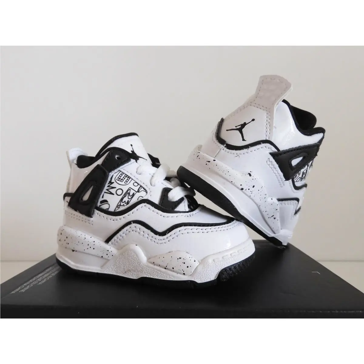 Nike shoes - Air Jordan 4 - Air - White (UPC: 195238787486) 0