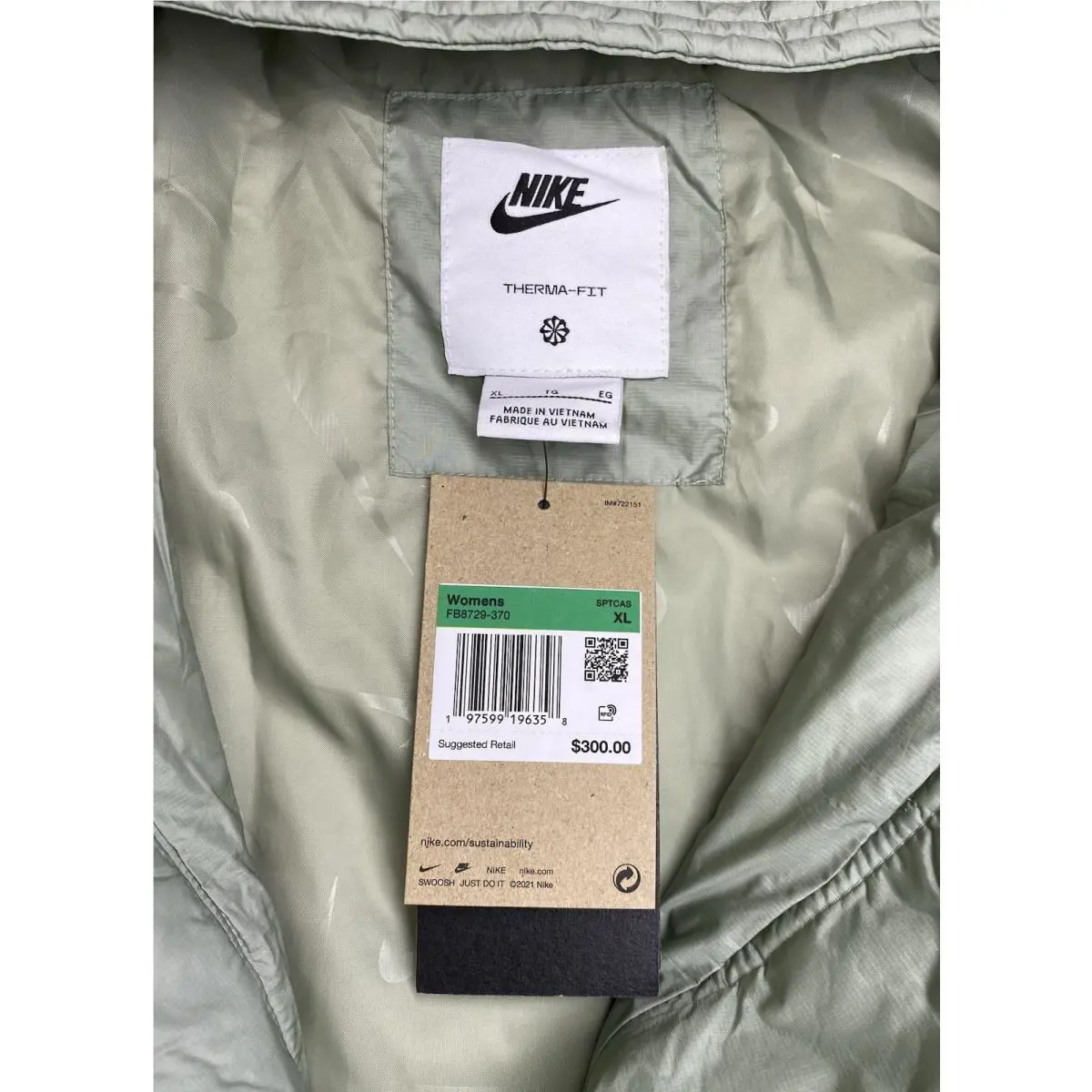 Nike clothing - Nike Sportswear Swoosh Puffer PrimaLoft Jacket - Fb8729-370 - Green 3