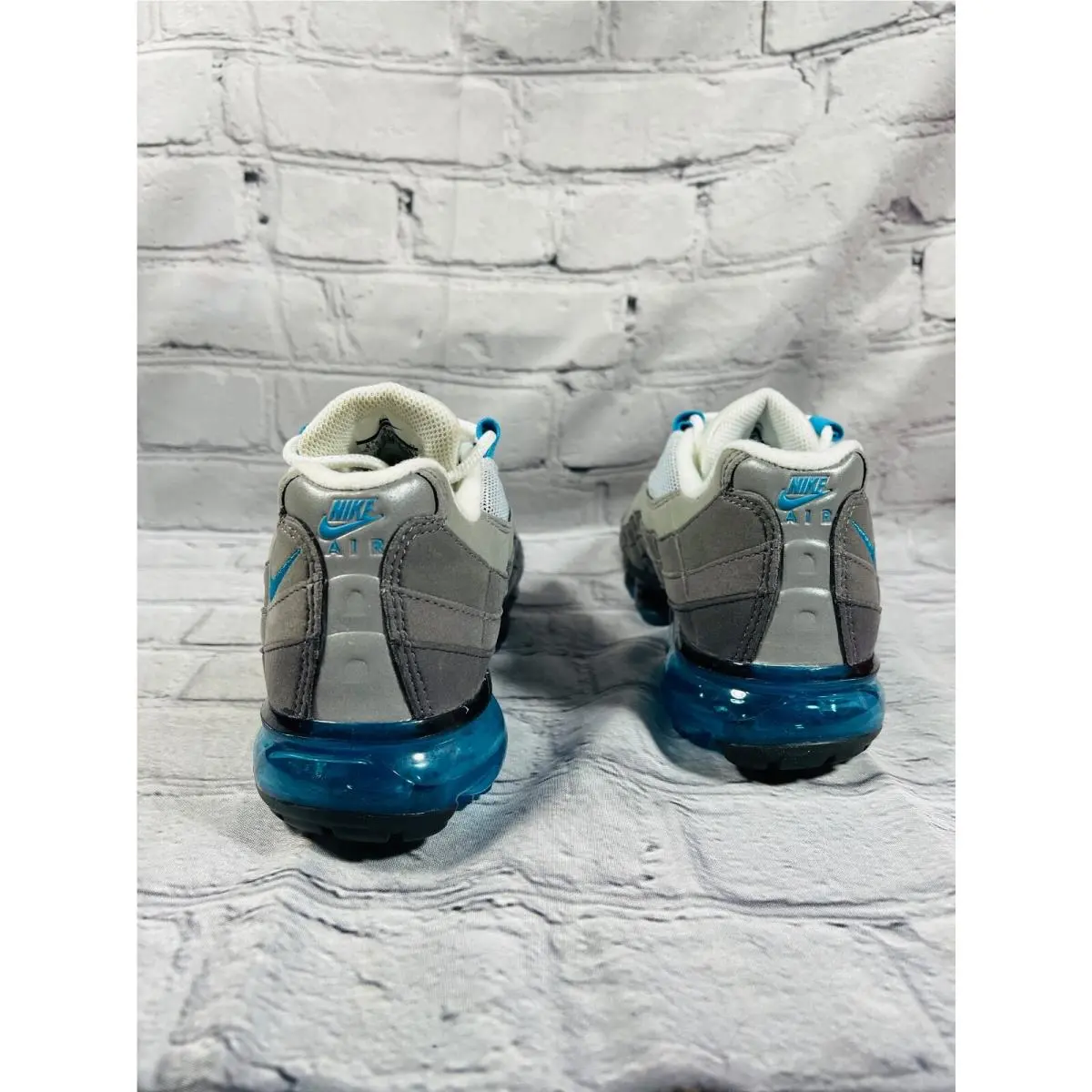 Nike shoes - AJ7292002 - AJ7292-002 - Black/Neo Turquoise-002 (UPC: 308175980586) 3