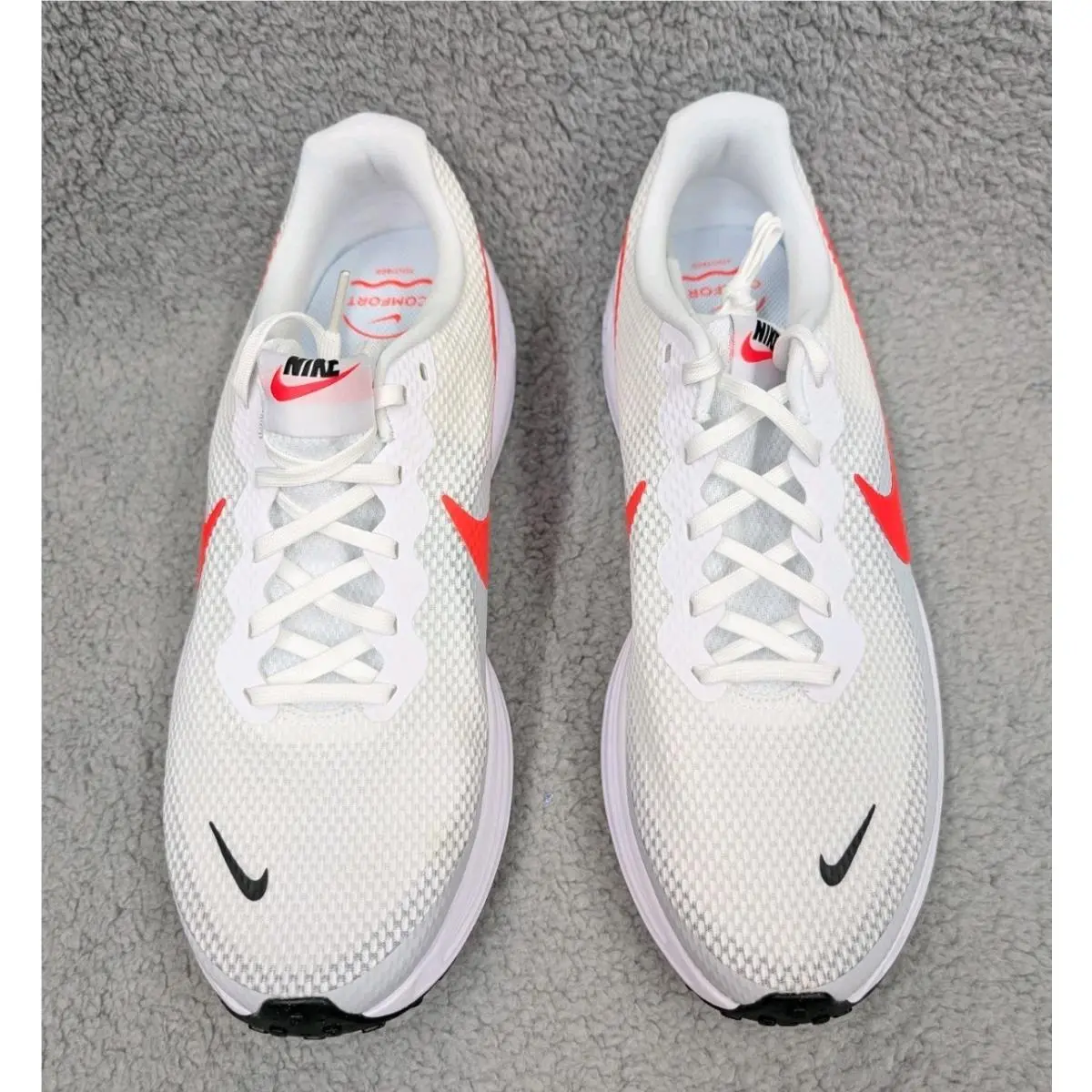 Nike shoes - Nike Revolution - Revolution - HJ9198 102 - White 0