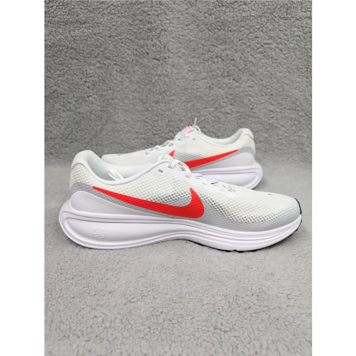 Nike shoes - Nike Revolution - Revolution - HJ9198 102 - White 3