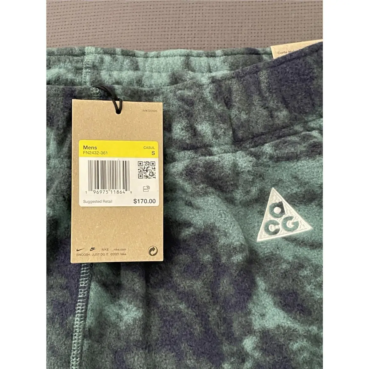 Nike clothing - Nike ACG Wolf Tree Polartec - FN2432-361 - Green/Blue (UPC: 0196975118649) 4