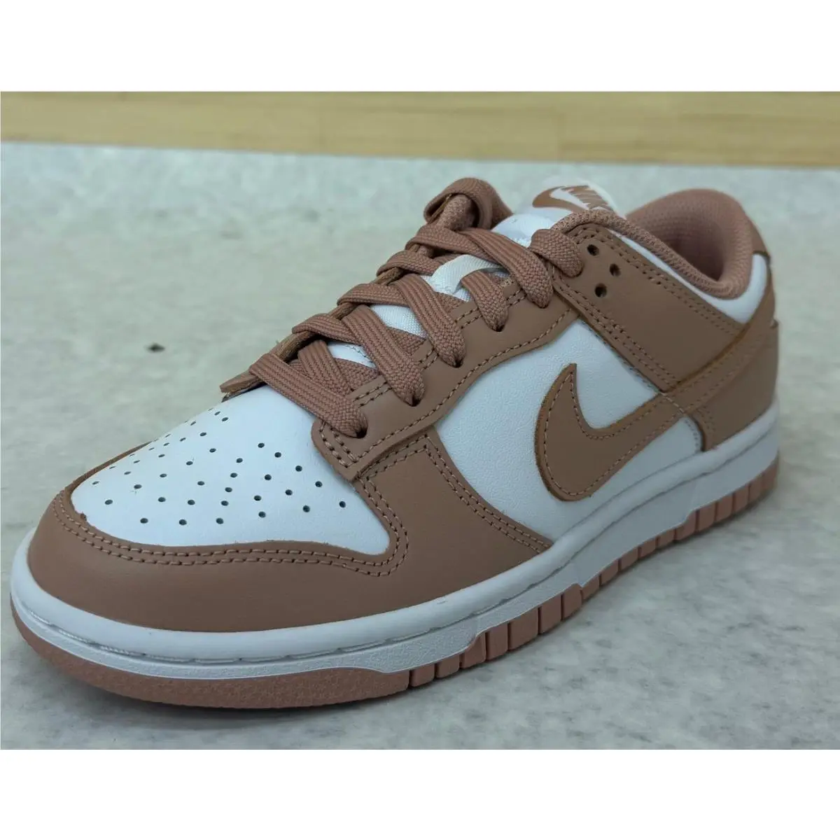 Nike shoes - Nike SB Dunk - Dunk - Rose Whisper (UPC: 195869026909) 1