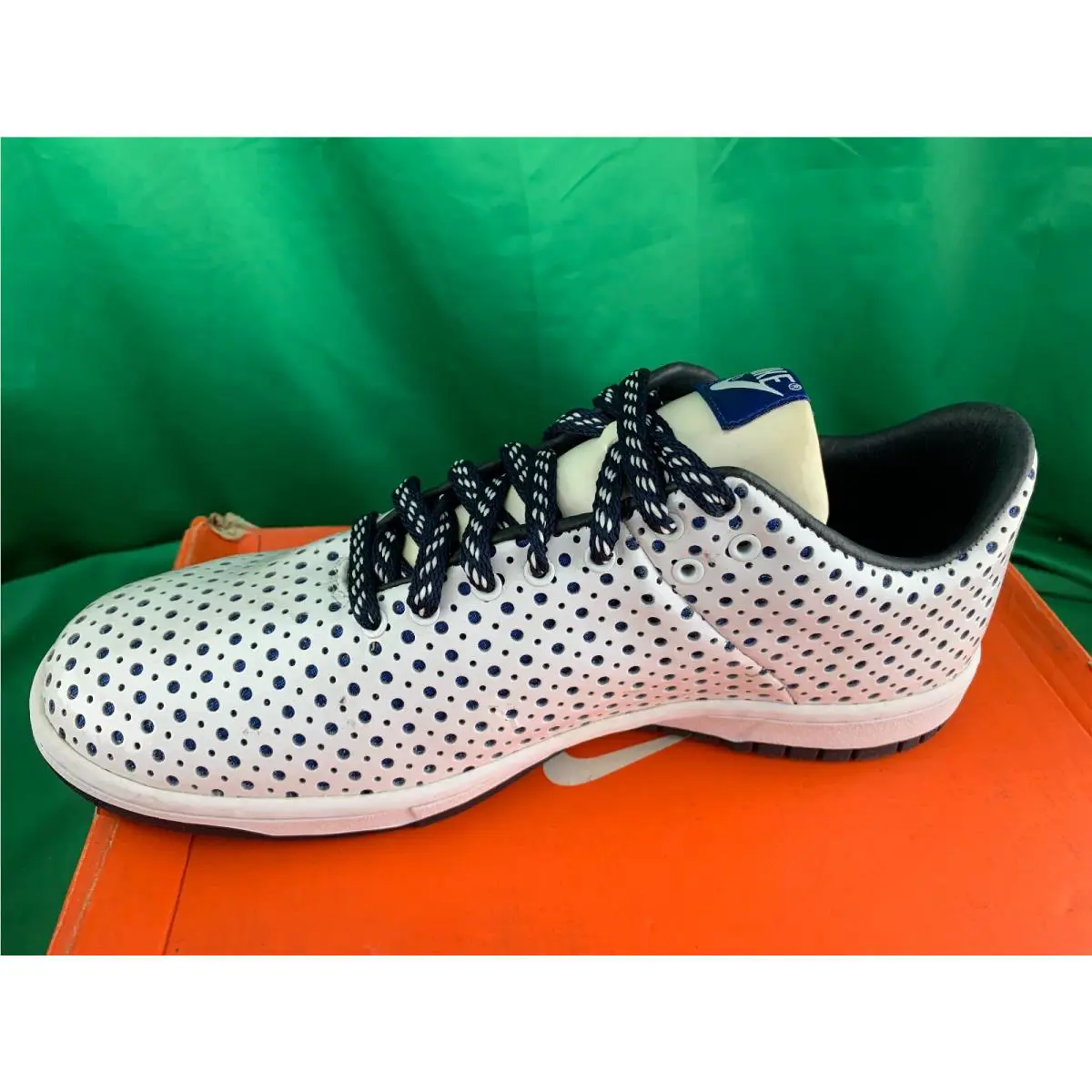 Nike shoes - White 1