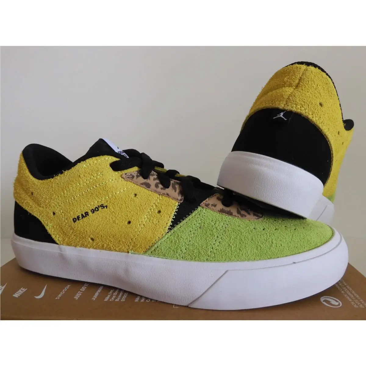 Nike shoes - Jordan Series - Series - Yellow (UPC: 195243079439) 0