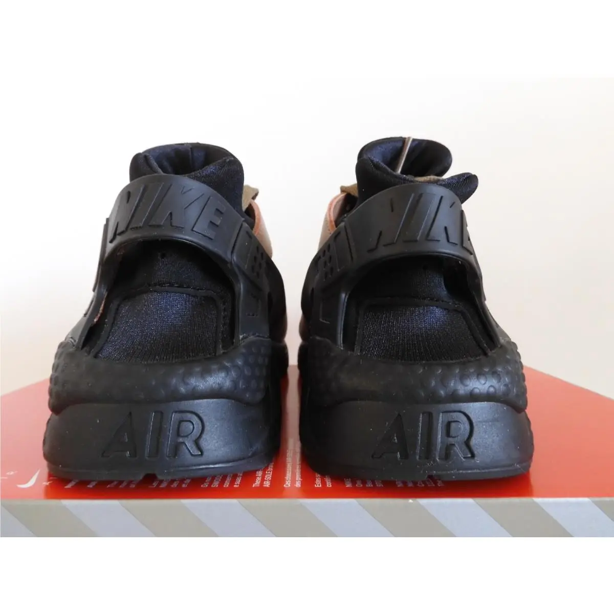 Nike shoes - Nike Air Huarache - Air Huarache - Brown (UPC: 195238352981) 2