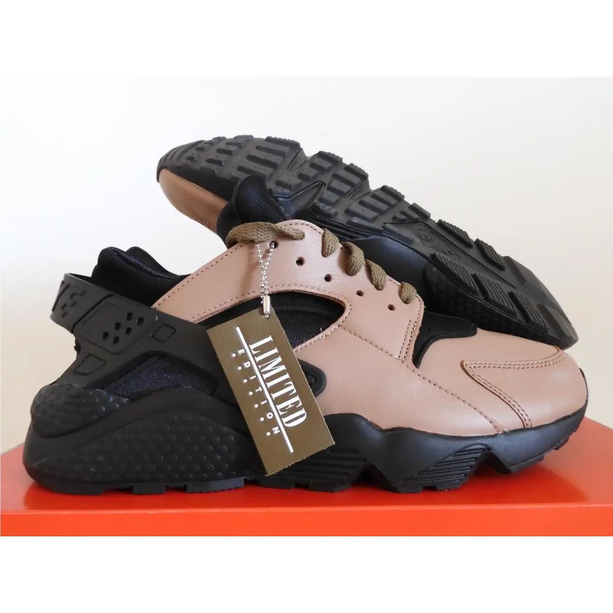 Nike shoes - Nike Air Huarache - Air Huarache - Brown (UPC: 195238352981) 3