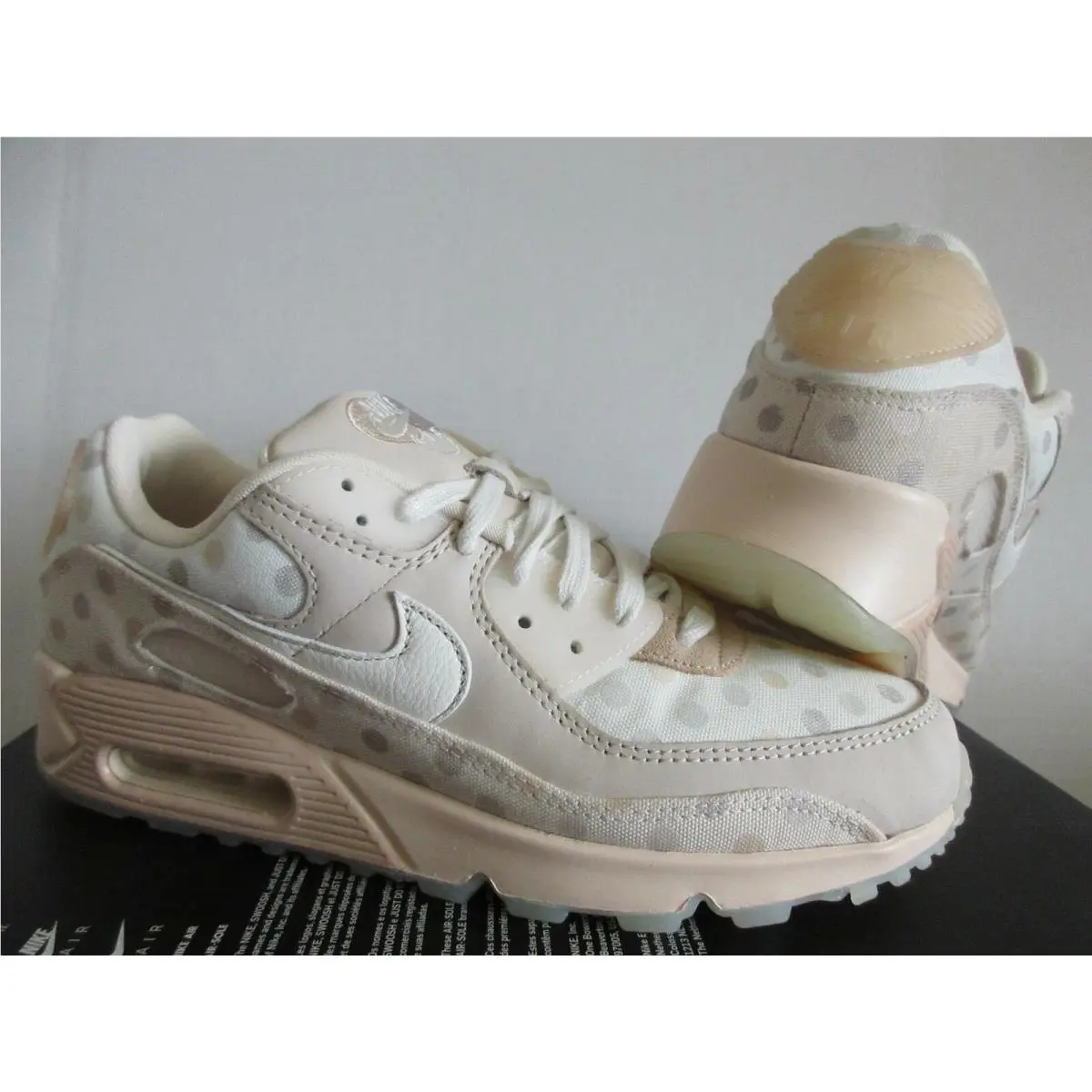 Nike shoes - Nike Air Max 90 - Air Max - Beige (UPC: 195240809718) 0