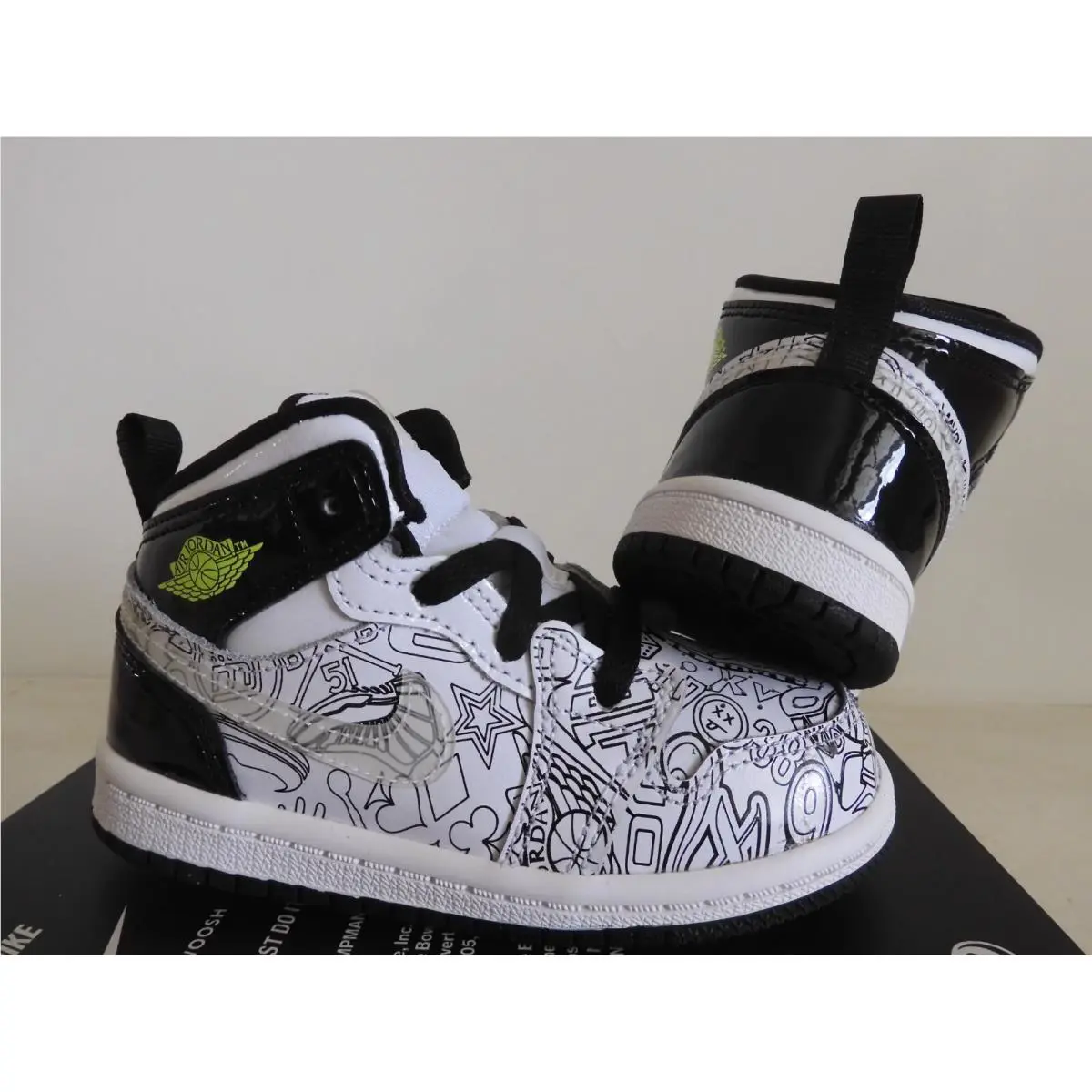 Nike shoes - Air Jordan 1 Mid - Air Mid - White (UPC: 195238787004) 0