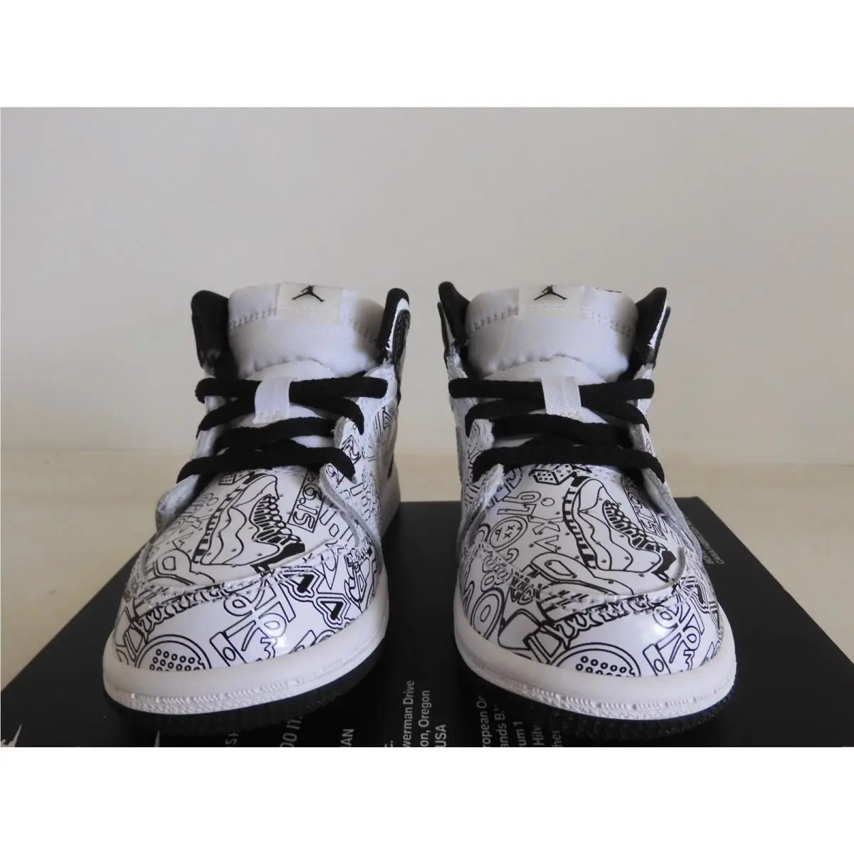 Nike shoes - Air Jordan 1 Mid - Air Mid - White (UPC: 195238787004) 1