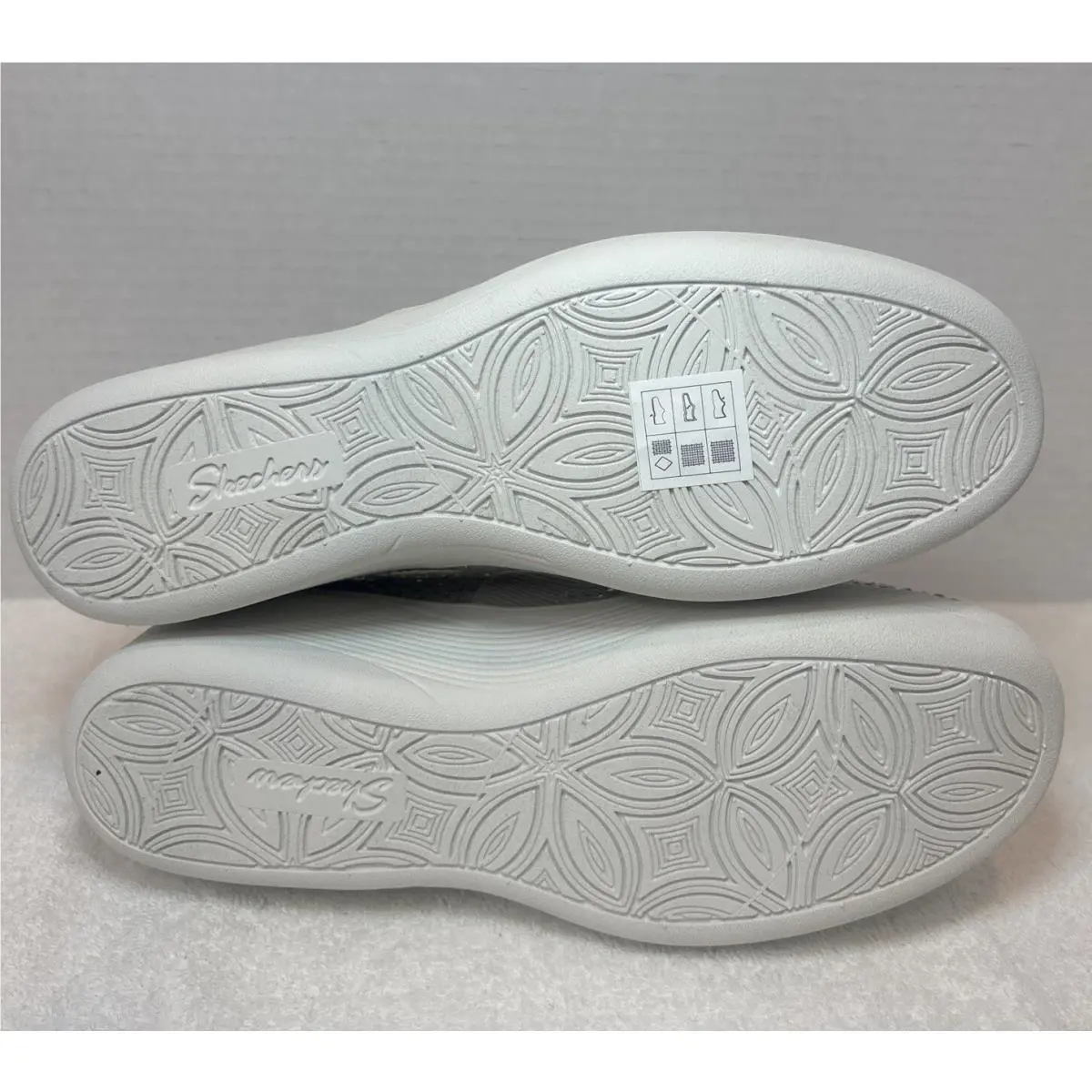 Skechers shoes - Pier-Lite - 158705/LGSL - Light Grey/Silver (UPC: 196989076218) 6