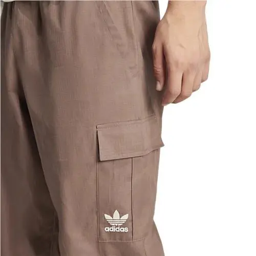 Adidas clothing - adidas Originals - Originals - IW0957 - Earth Strata 9