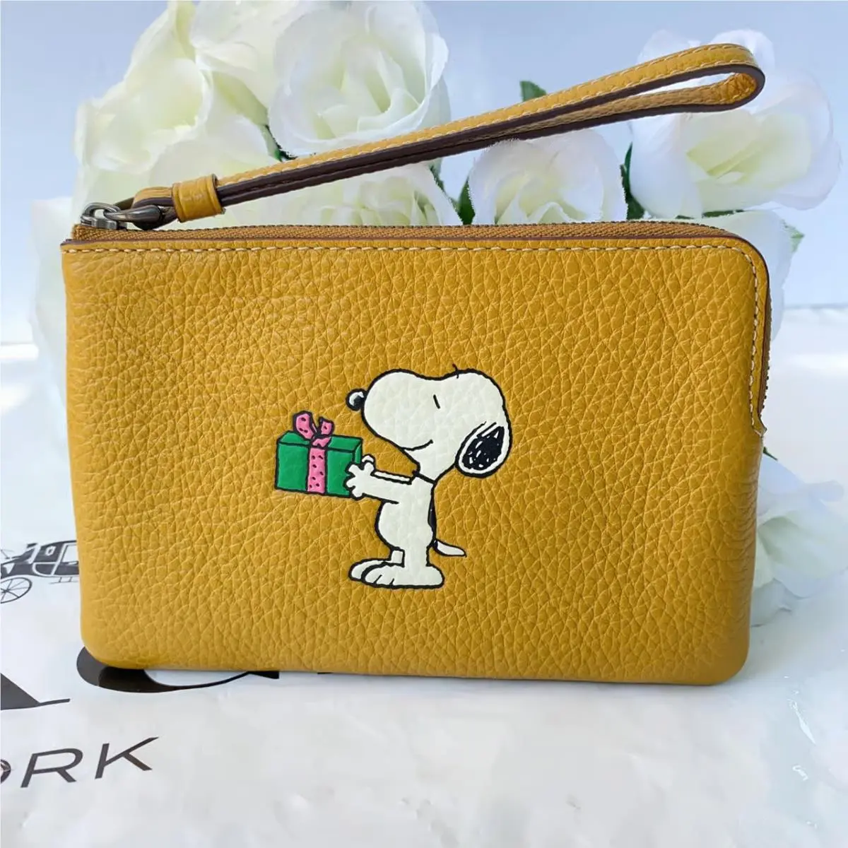 Corner Zip Wristlet In Signature CBB81/G2332/ CF215/snoopy/ flax multi by Coach