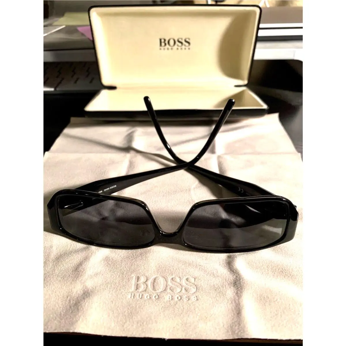 Hugo Boss Men`s Designer Sunglasses In Solid Black with Case Bling