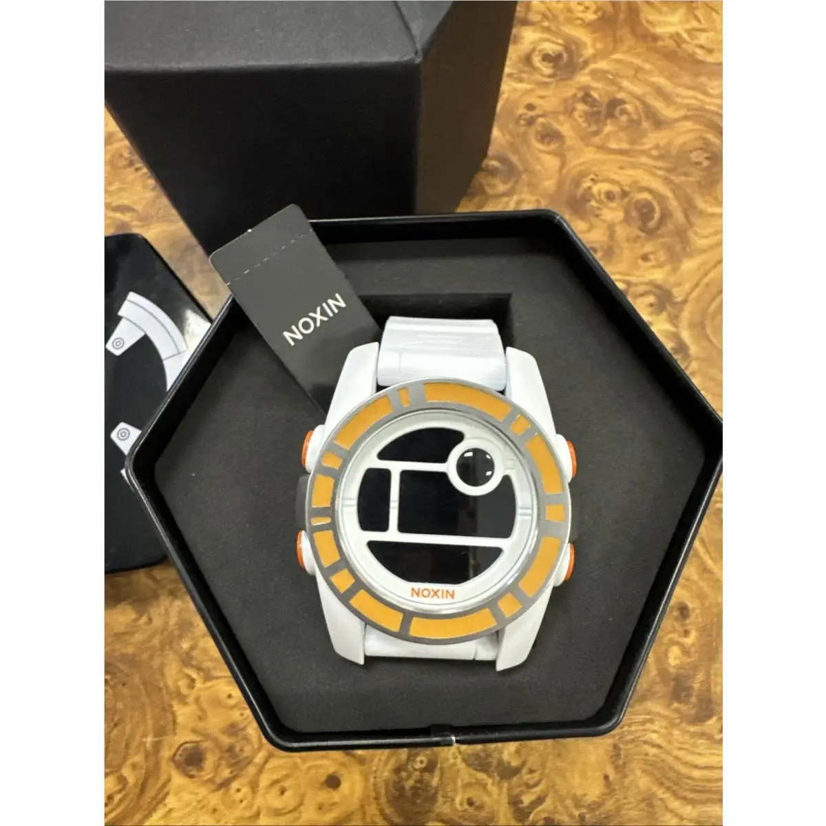 Star Wars Nixon BB8 Unit 40 White/orange | Fash Brands