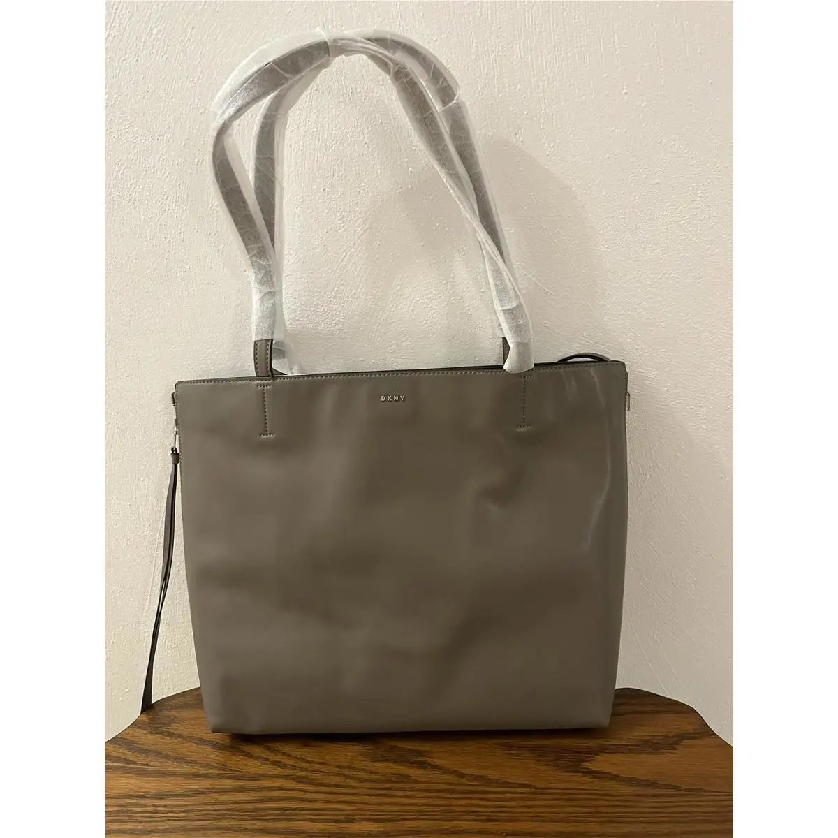 Dkny Mey Reversible Medium Tote