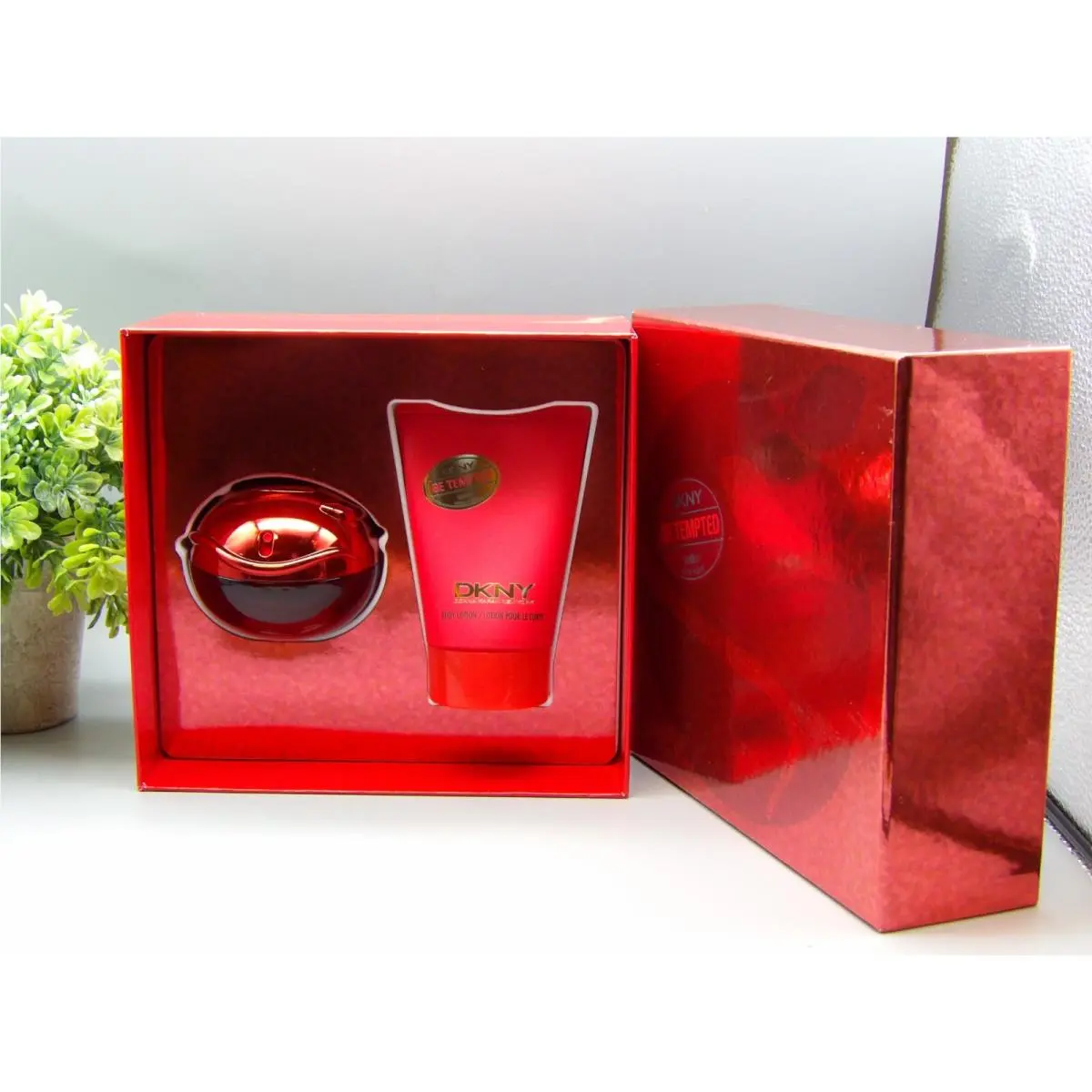 Dkny Be Tempted Seductive Temptations Gift Set Eau De Parfum Spray 1.7 Oz/lotion