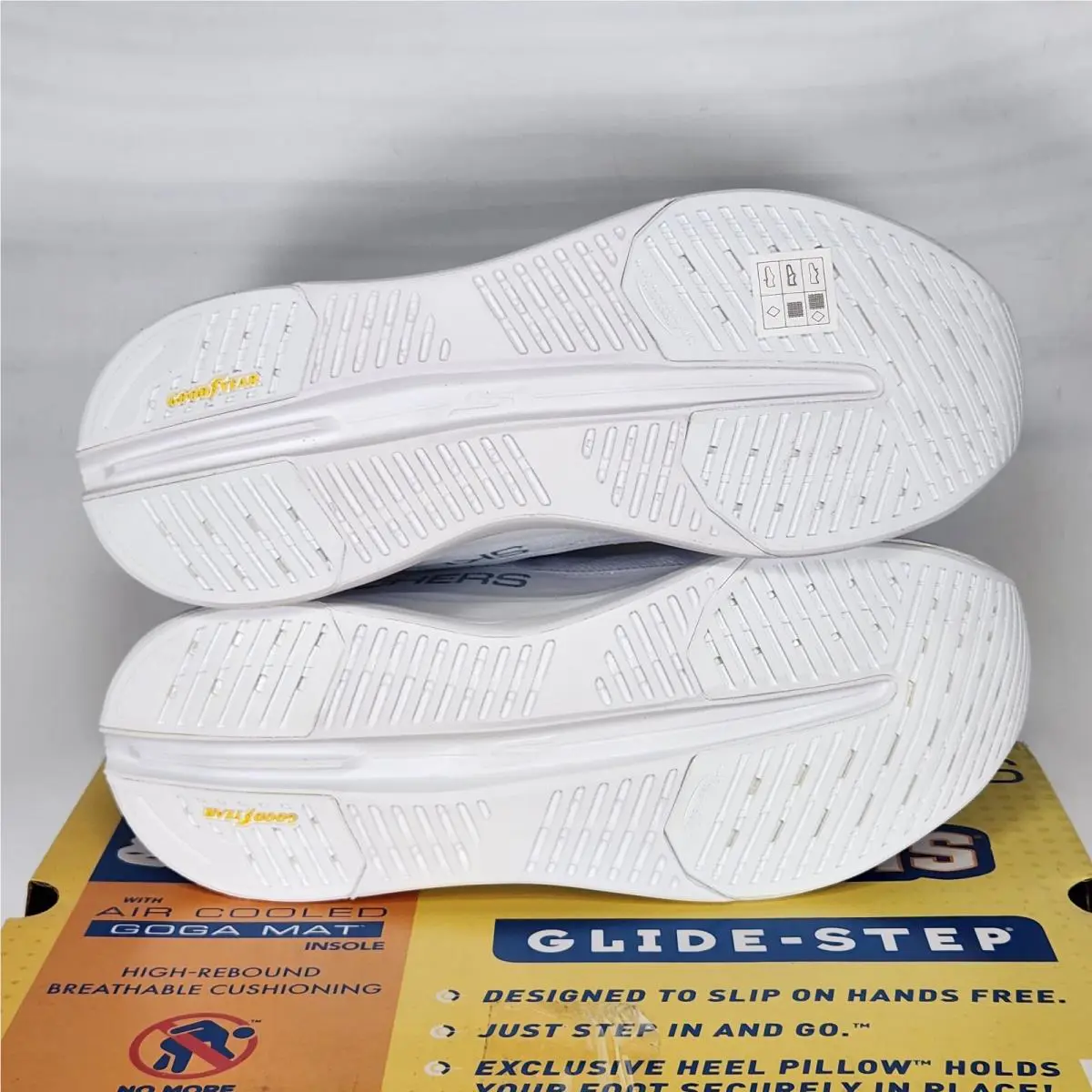 Skechers shoes - White 3