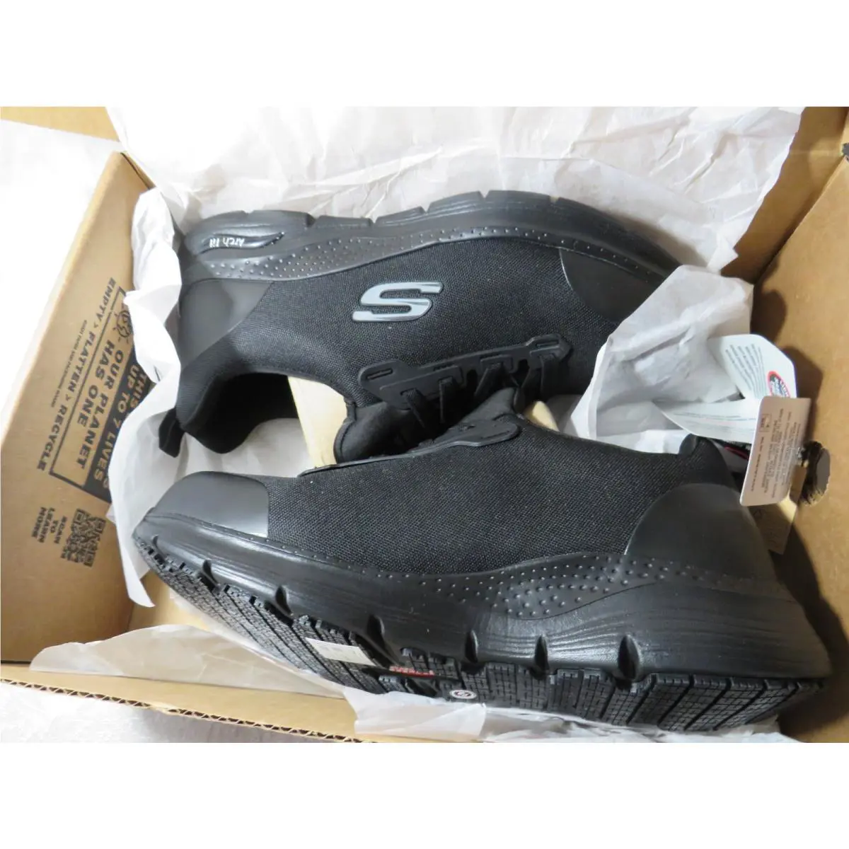 Skechers shoes - Air Cooled Arch Fit - Air Cooled Arch Fit - Black (UPC: 194880552145) 0