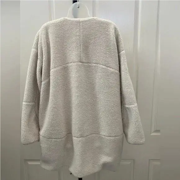 Lululemon clothing - Beige 1