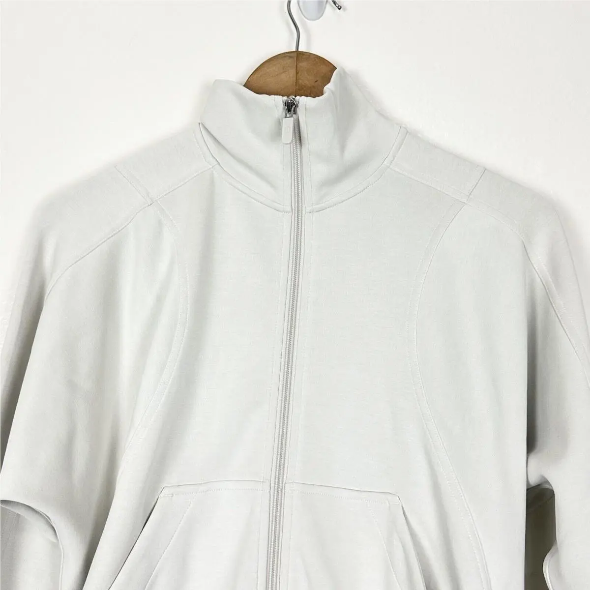 Lululemon clothing - Ivory 0