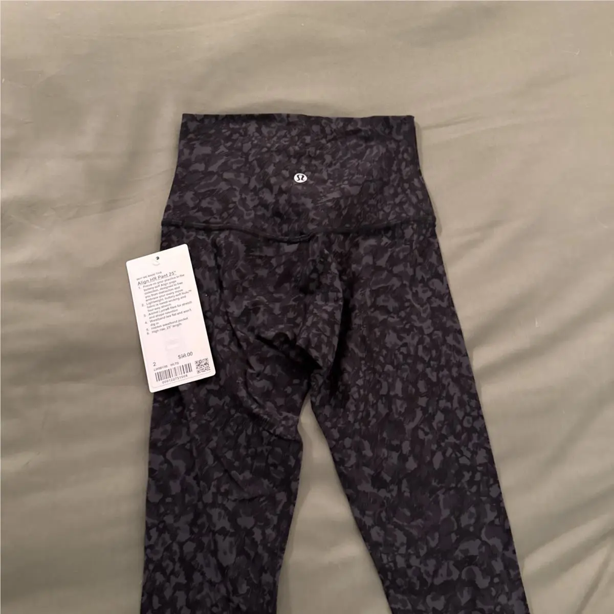 Lululemon clothing - Wild Thing Camo Deep Coal 6