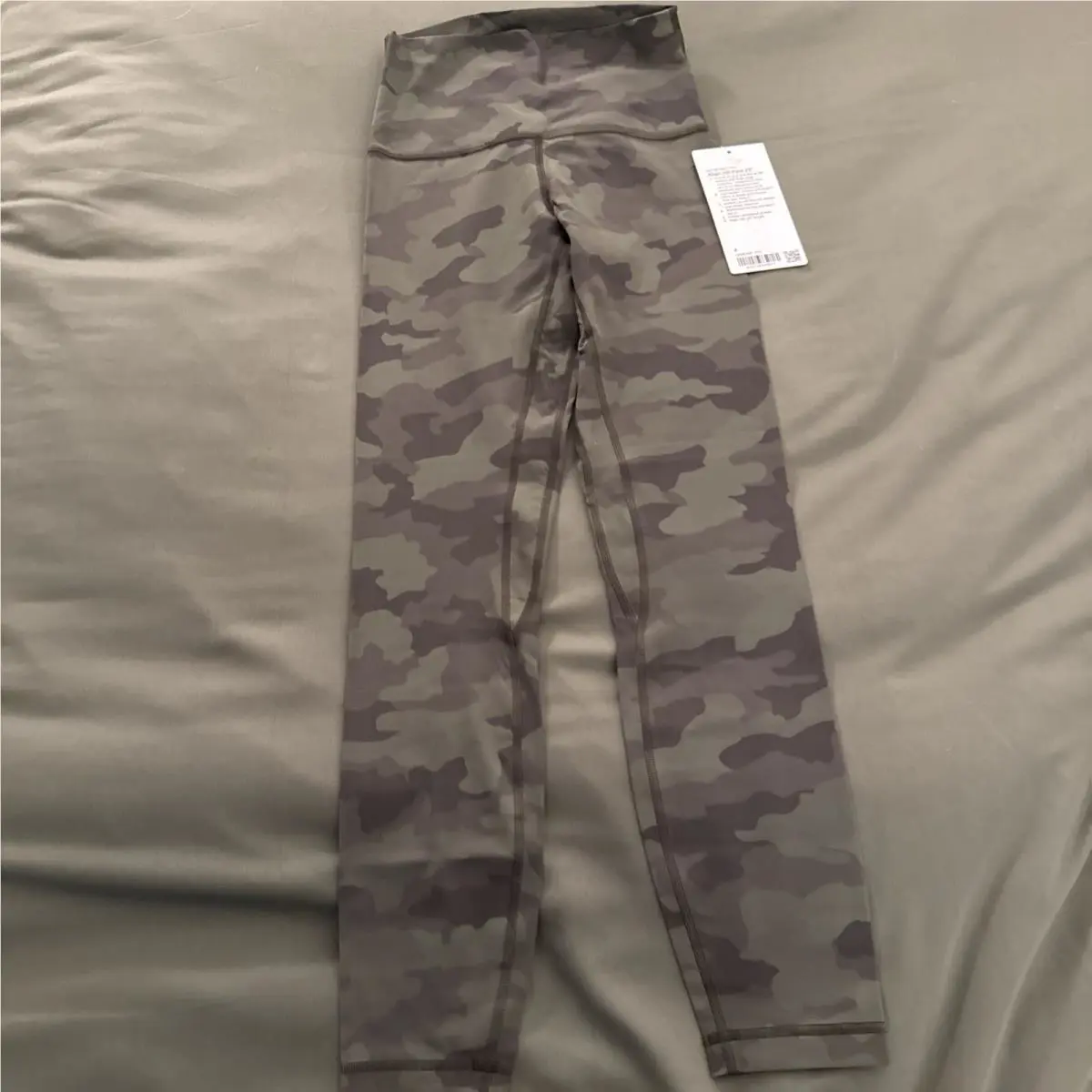 Lululemon clothing - 00677 - 00677 - Heritage 365 Camo Green Twill Multi 2