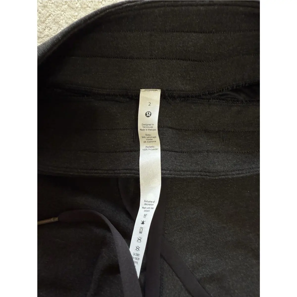 Lululemon clothing - Black 8