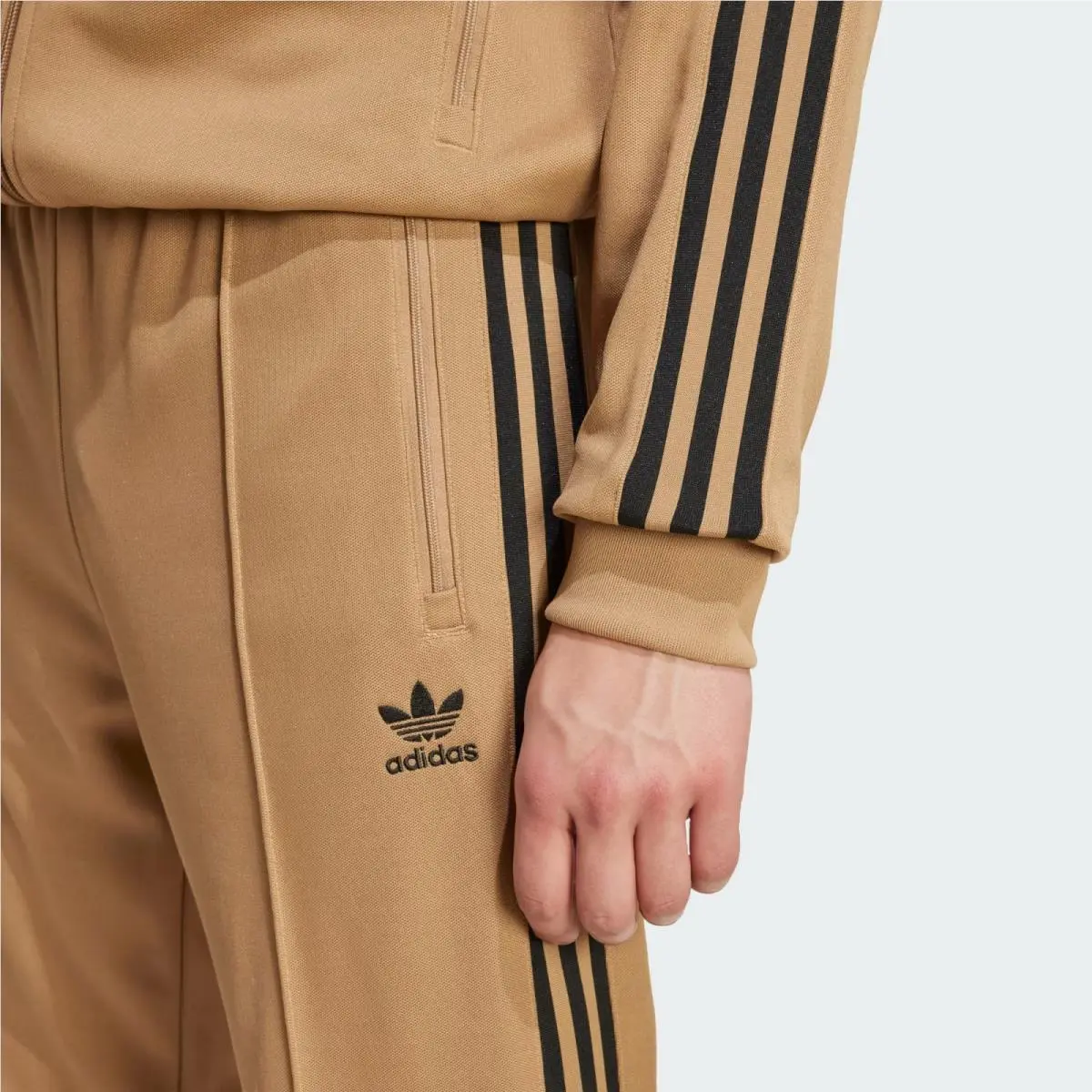 Adidas clothing - adidas Originals - Originals - JY1276 - Cardboard / Black 2