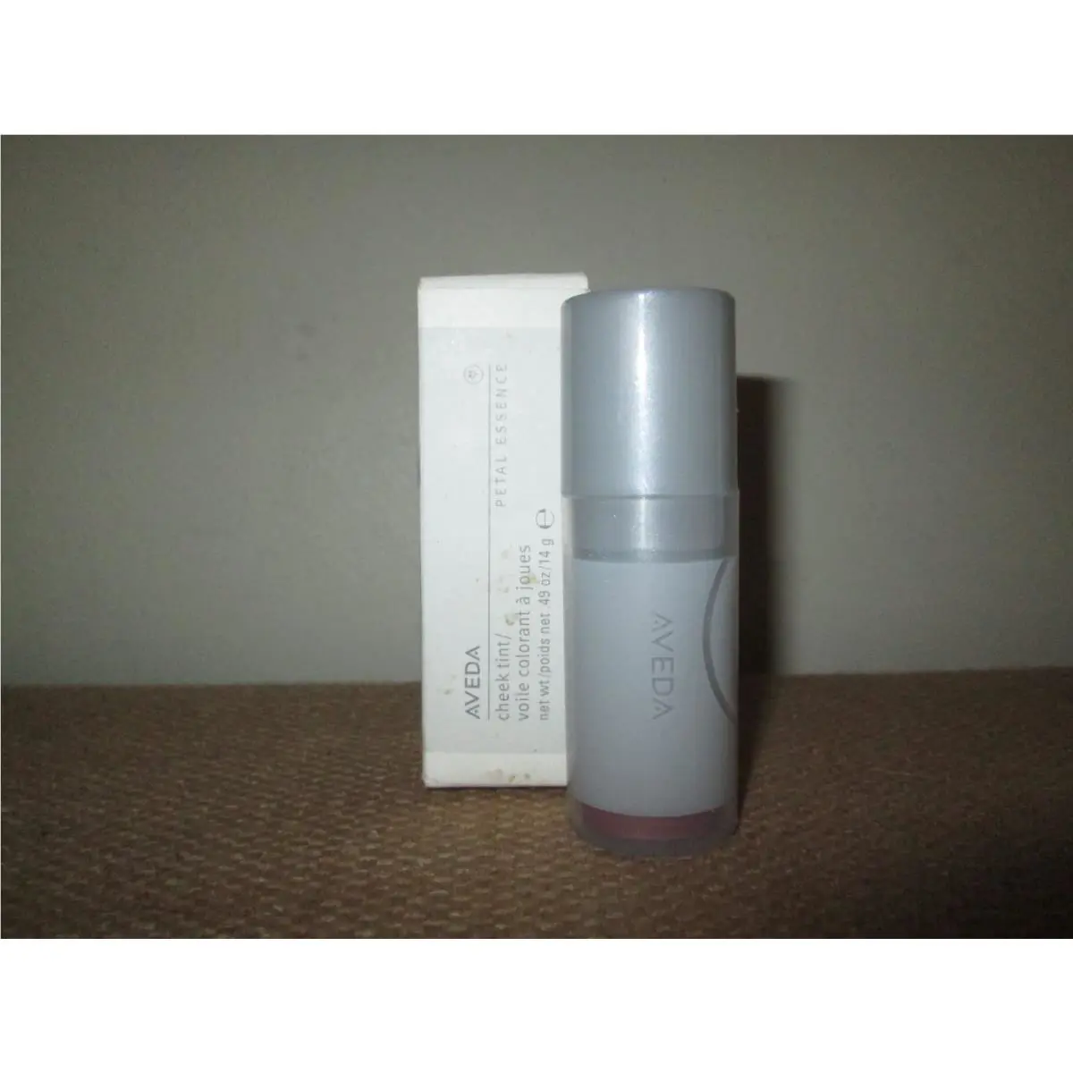 Aveda Petal Essence Cheek Tint 0.49 Oz 144 Wisteria In The Box