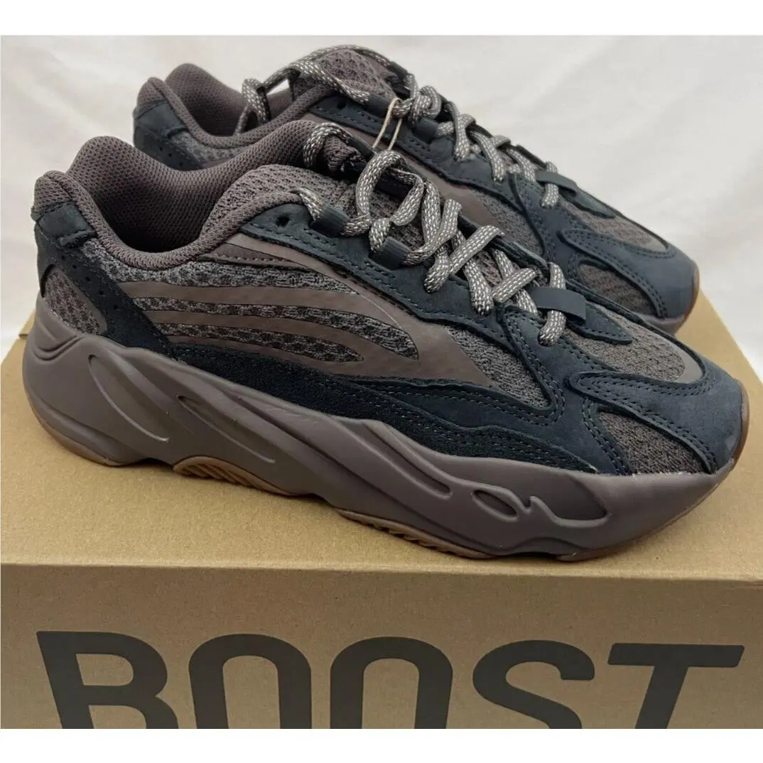 Adidas Yeezy Boost 700 V2 Mauve Shoes GZ0724 Men`s Size 5.5
