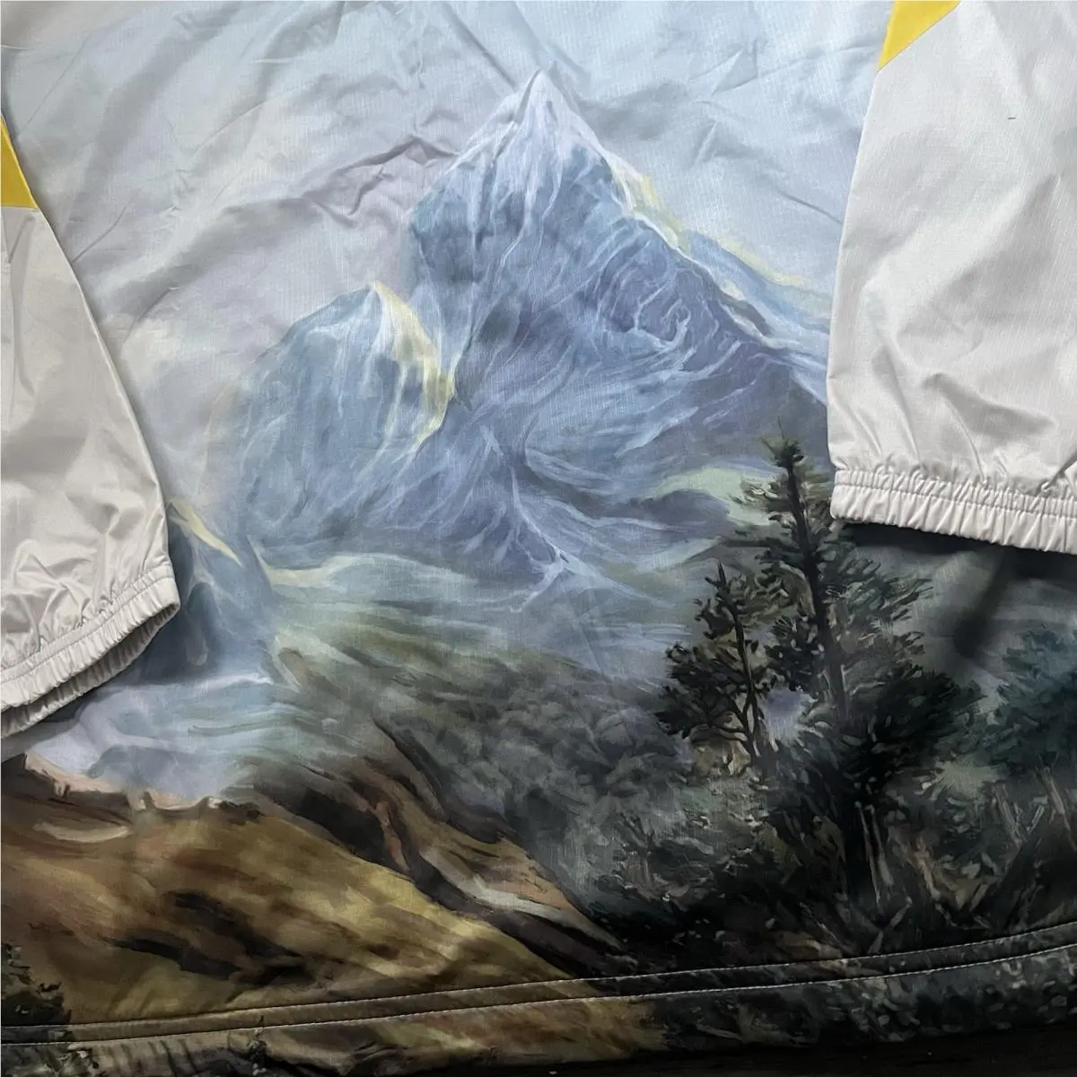 Adidas clothing - Mountain Street Graphic - Mountain Street Graphic - Beige 0
