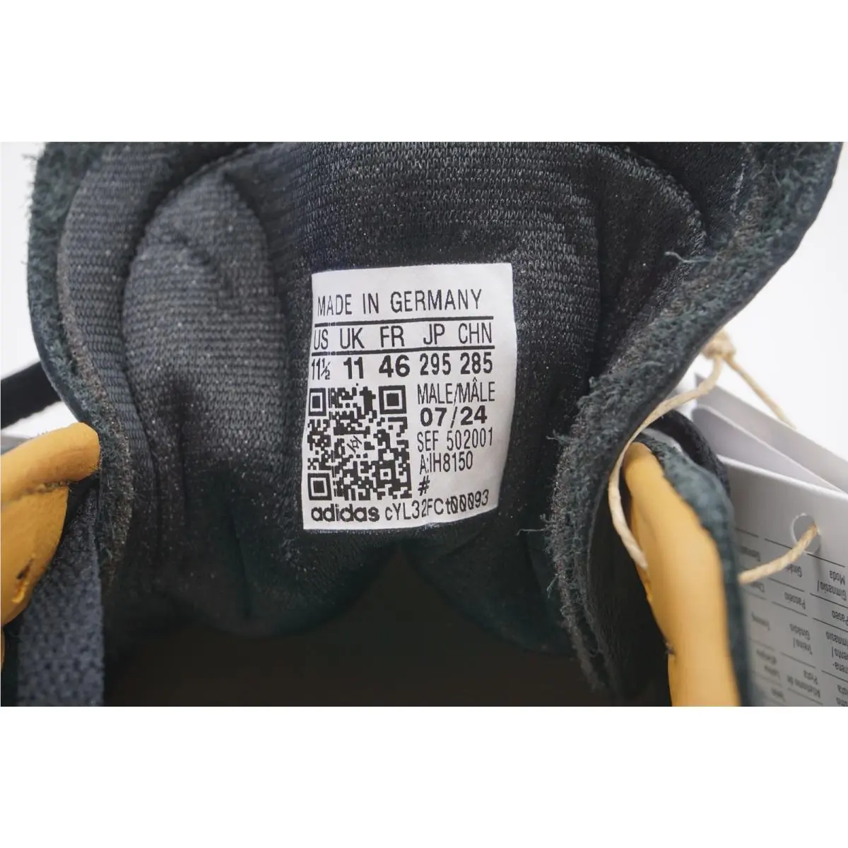 Adidas shoes - Black (UPC: 4067897654026) 6