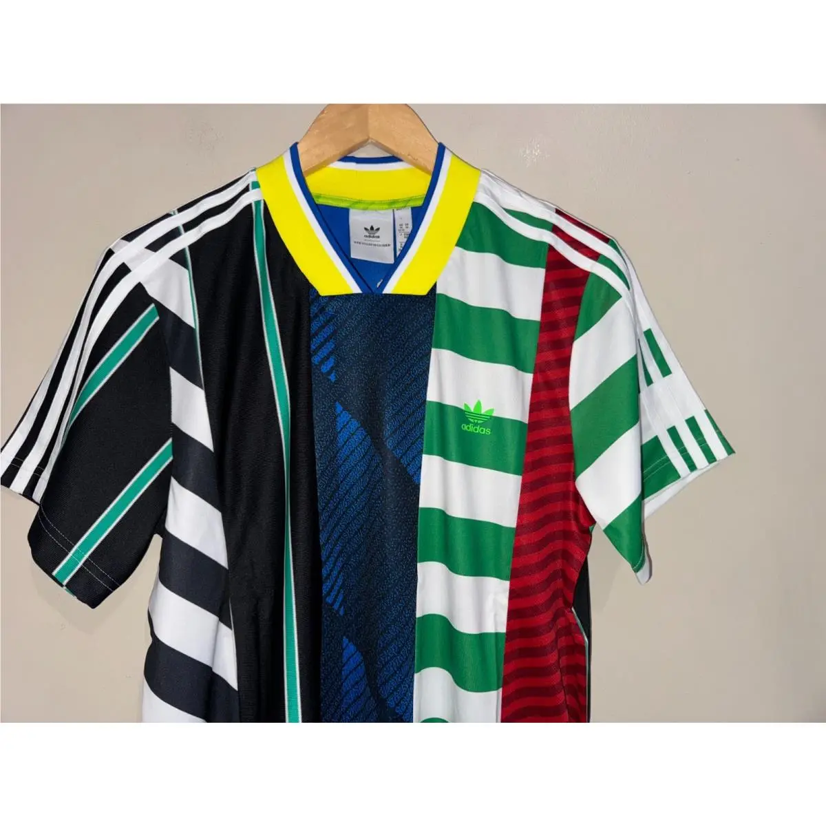 Adidas clothing - IU2461 - IU2461 - Multicolor 1