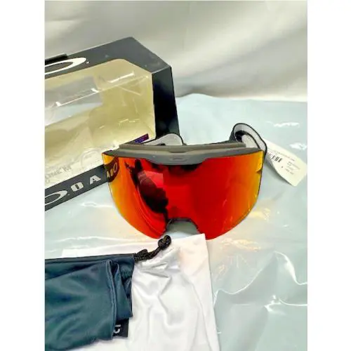 Oakley Flight Deck XL Goggles 12W -OO7103-1100 Matte Black w/ Prizm Torch