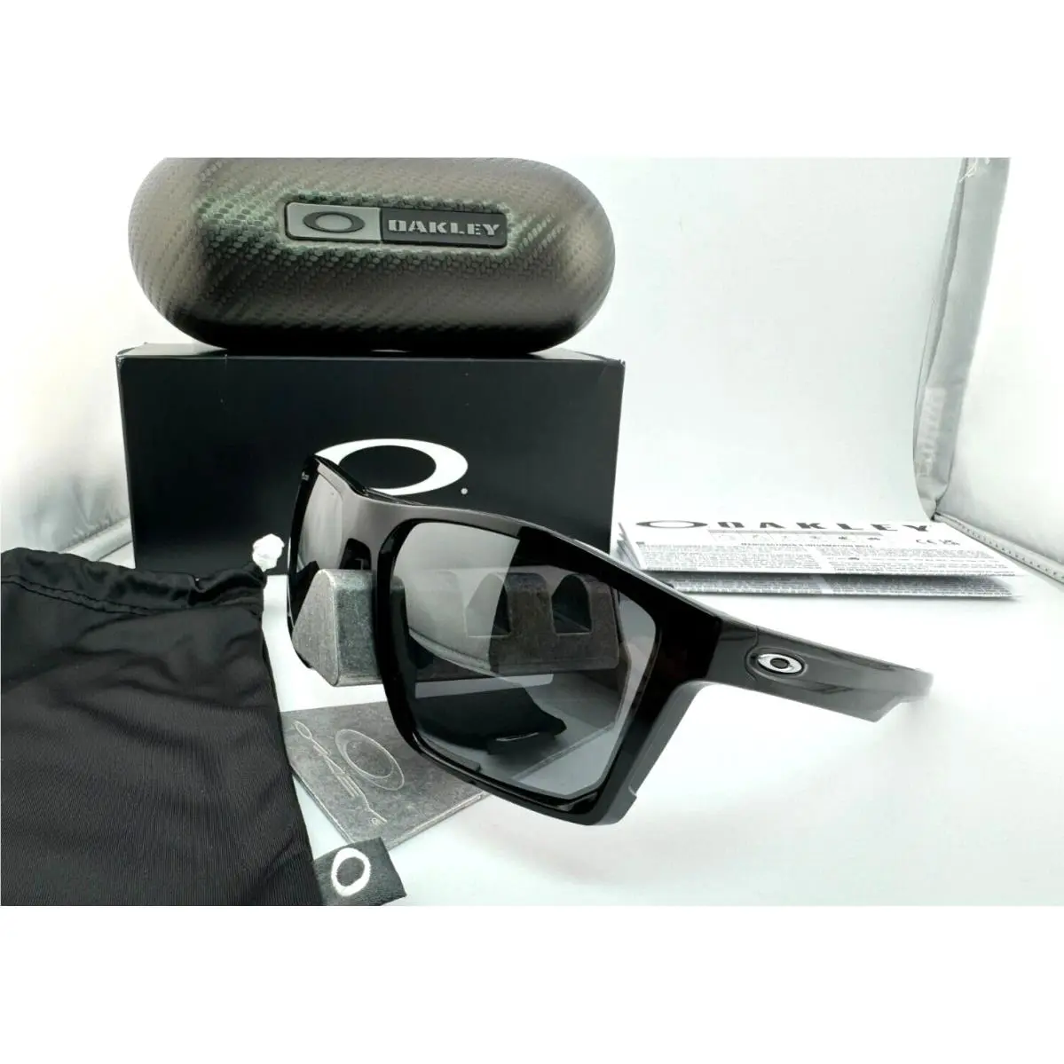 Oakley Targetline Polished Black Iridium Polarized Sunglasses OO9397-08