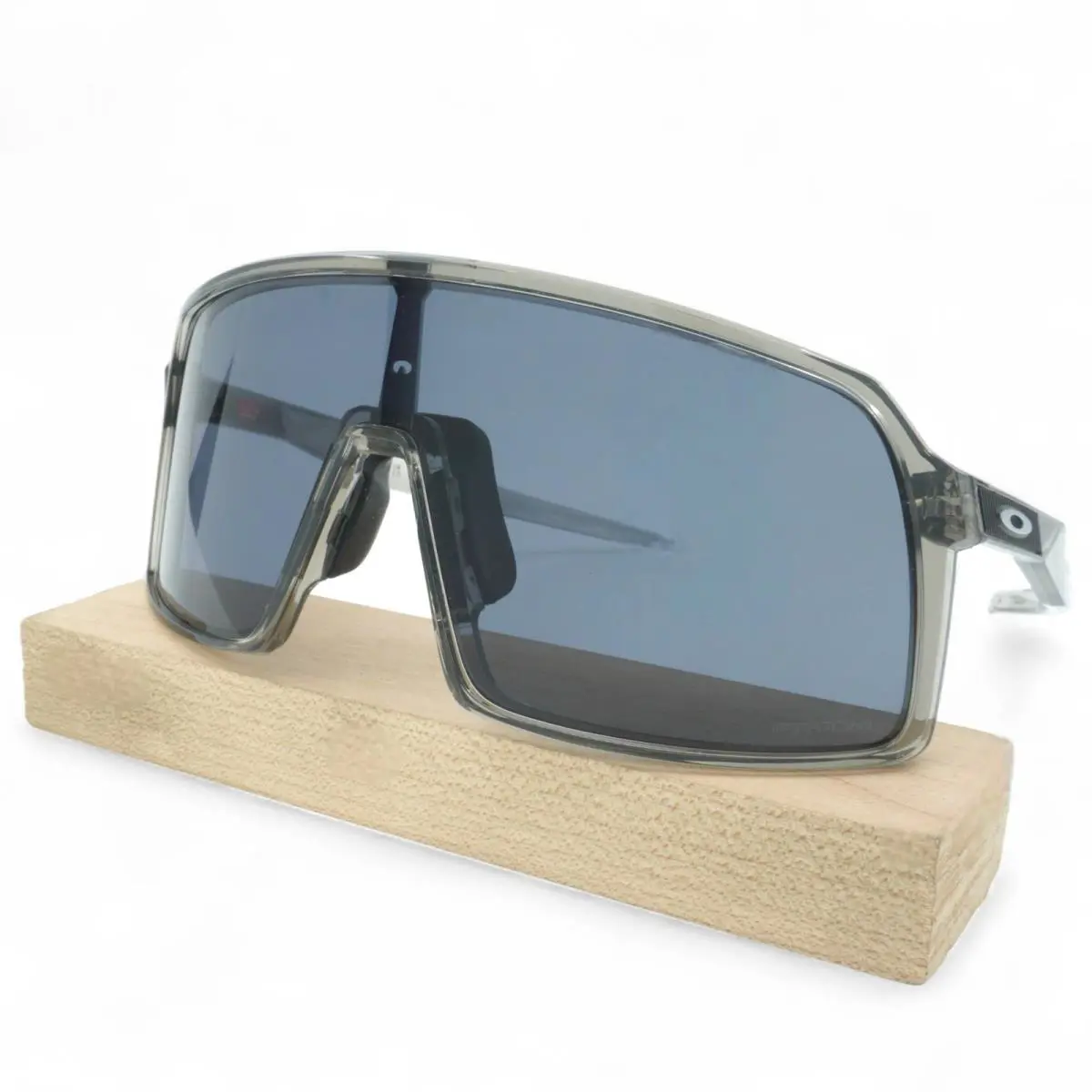 OO9406A-19 Unisex Oakley Sutro Sunglasses - Frame: Grey Ink