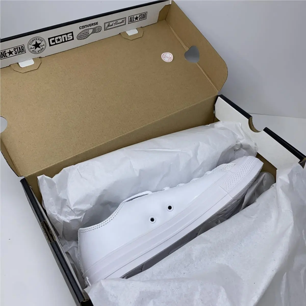 Converse shoes - Converse Chuck Taylor All Star Leather Low - 136823C - White 24
