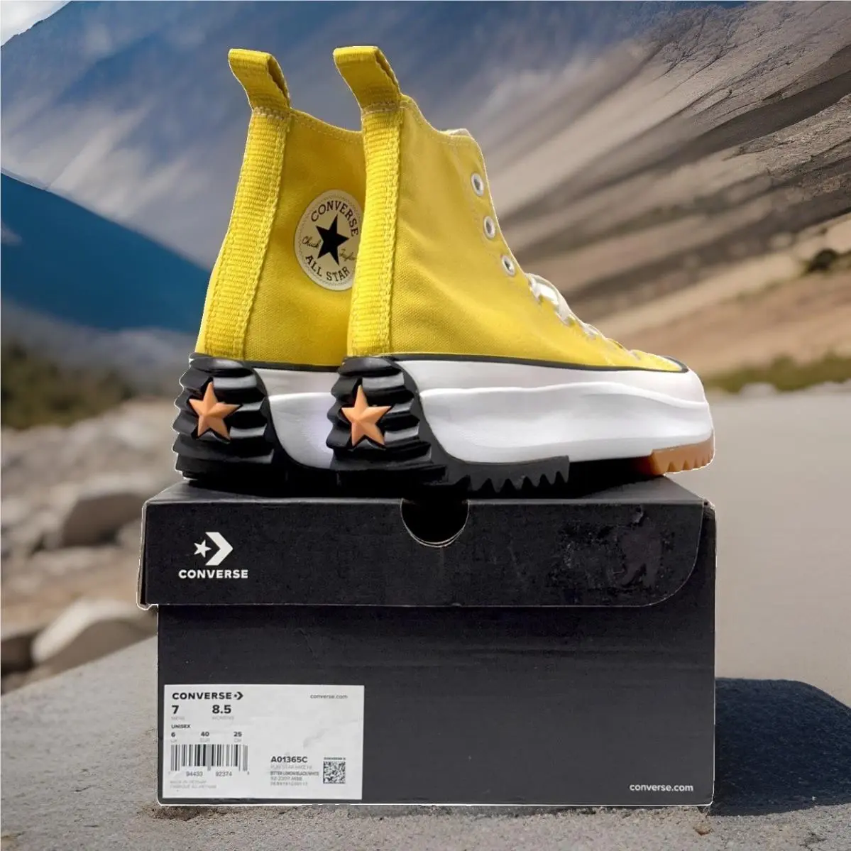 Converse Run Star Hike Bitter Lemon Hi Top Sneakers Men`s 7 Women’s Size 8.5