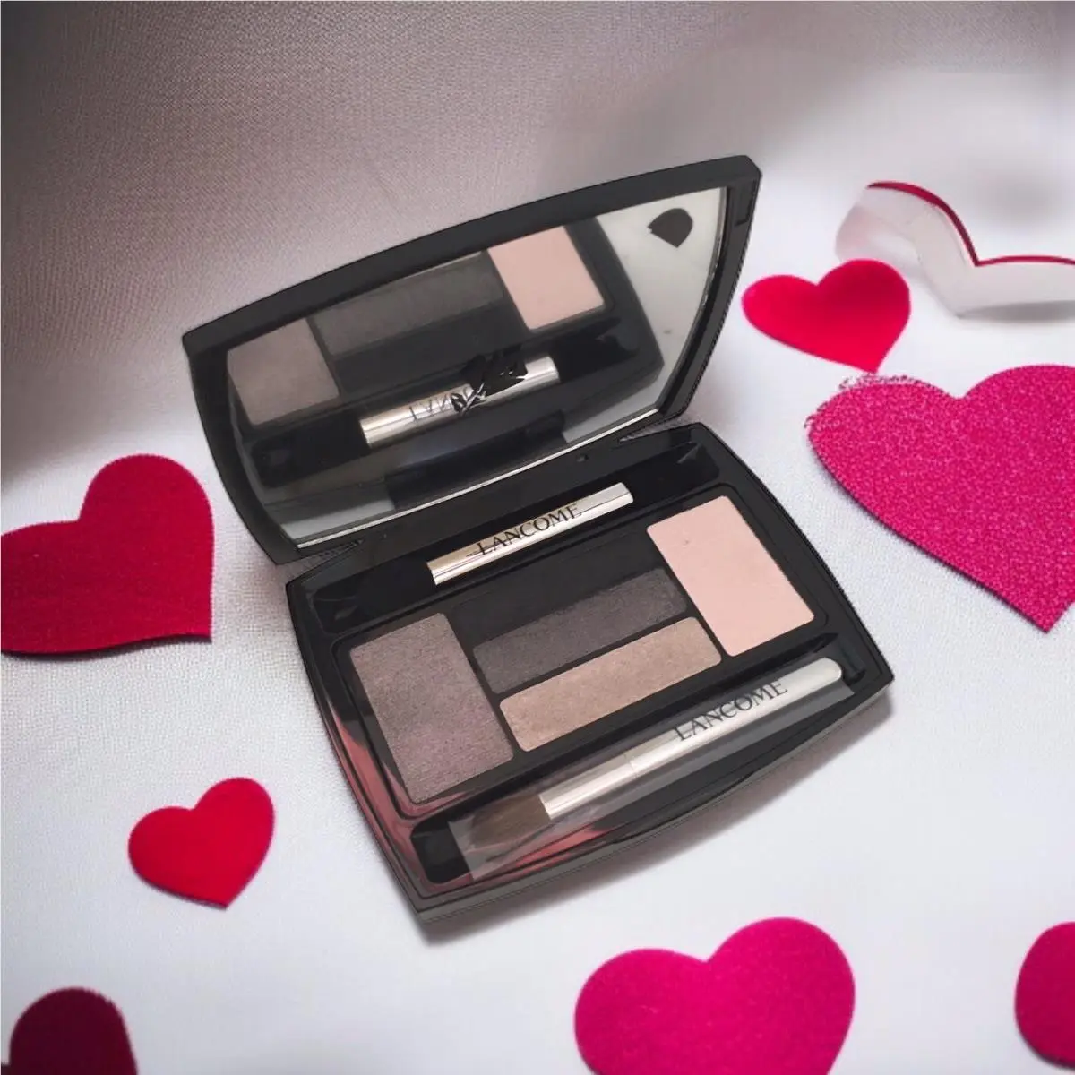 x Alber Elbaz Hyphôse Doll Eyes Eyeshadow Palette in D05 Gris Fume .09oz by Lancôme