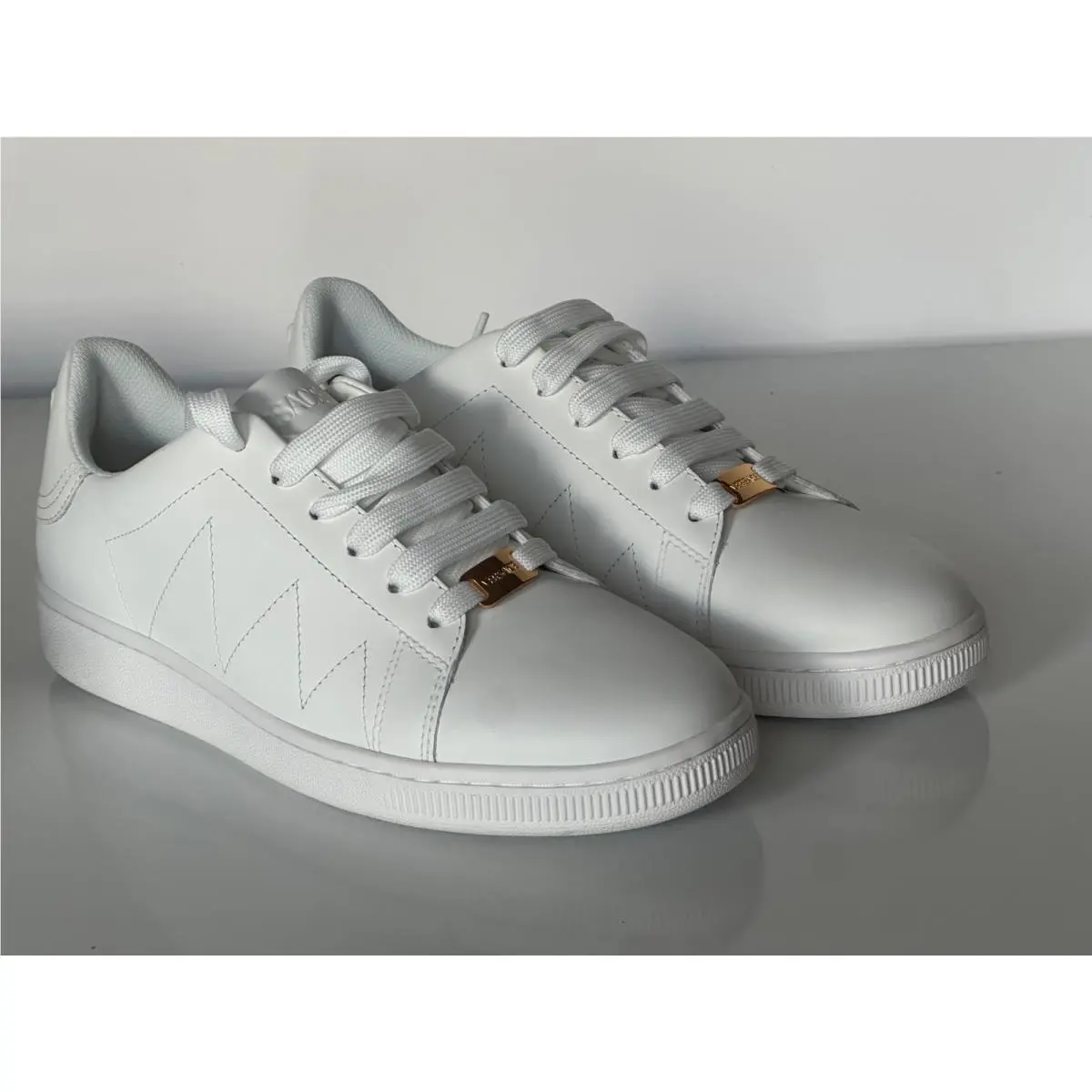 Versace Medusa Women`s White Leather Sneakers 10 US 40 Euro 1016935