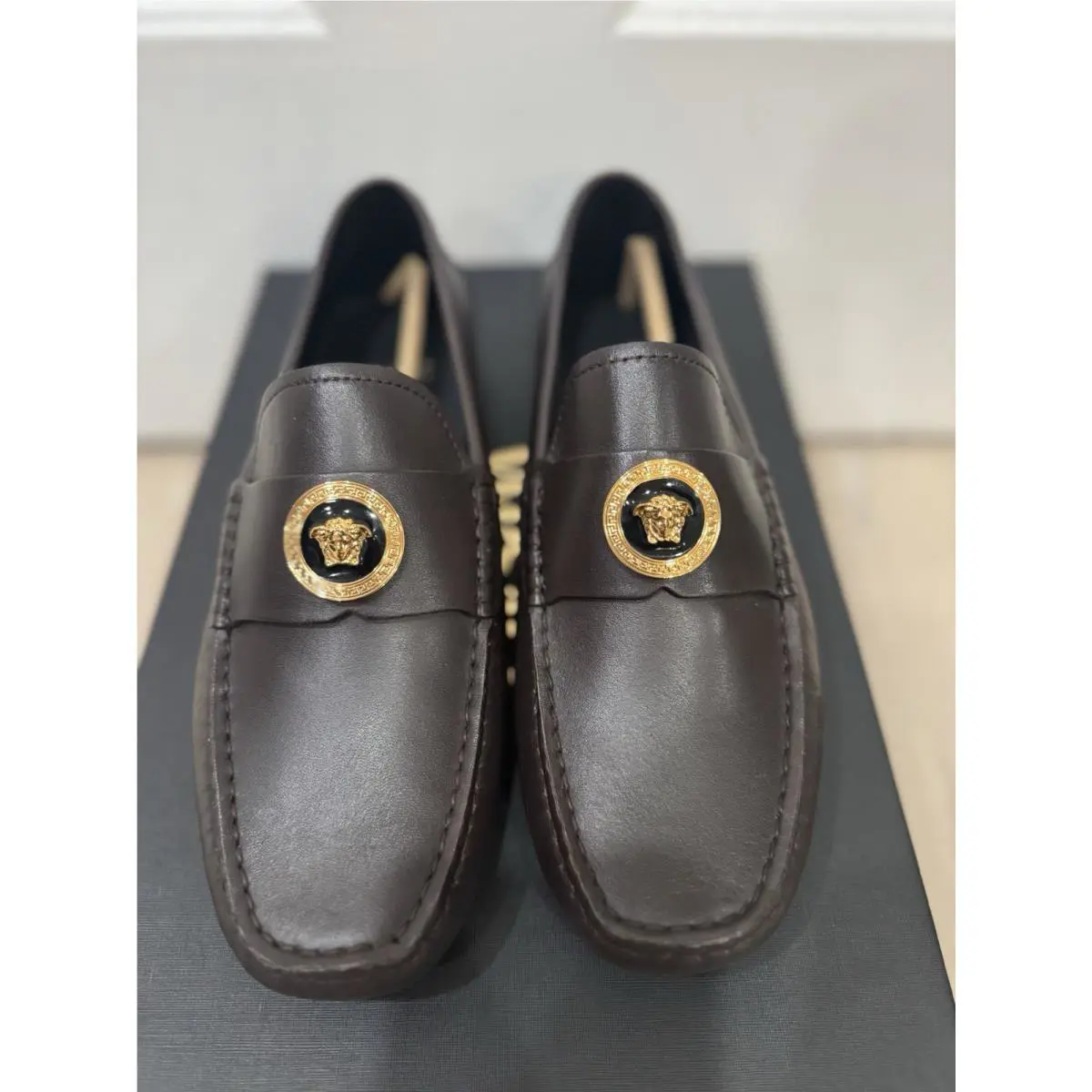 Versace Medusa Women’s Leather Vitello Driver Loafers EU 38 US 7.5 Gold