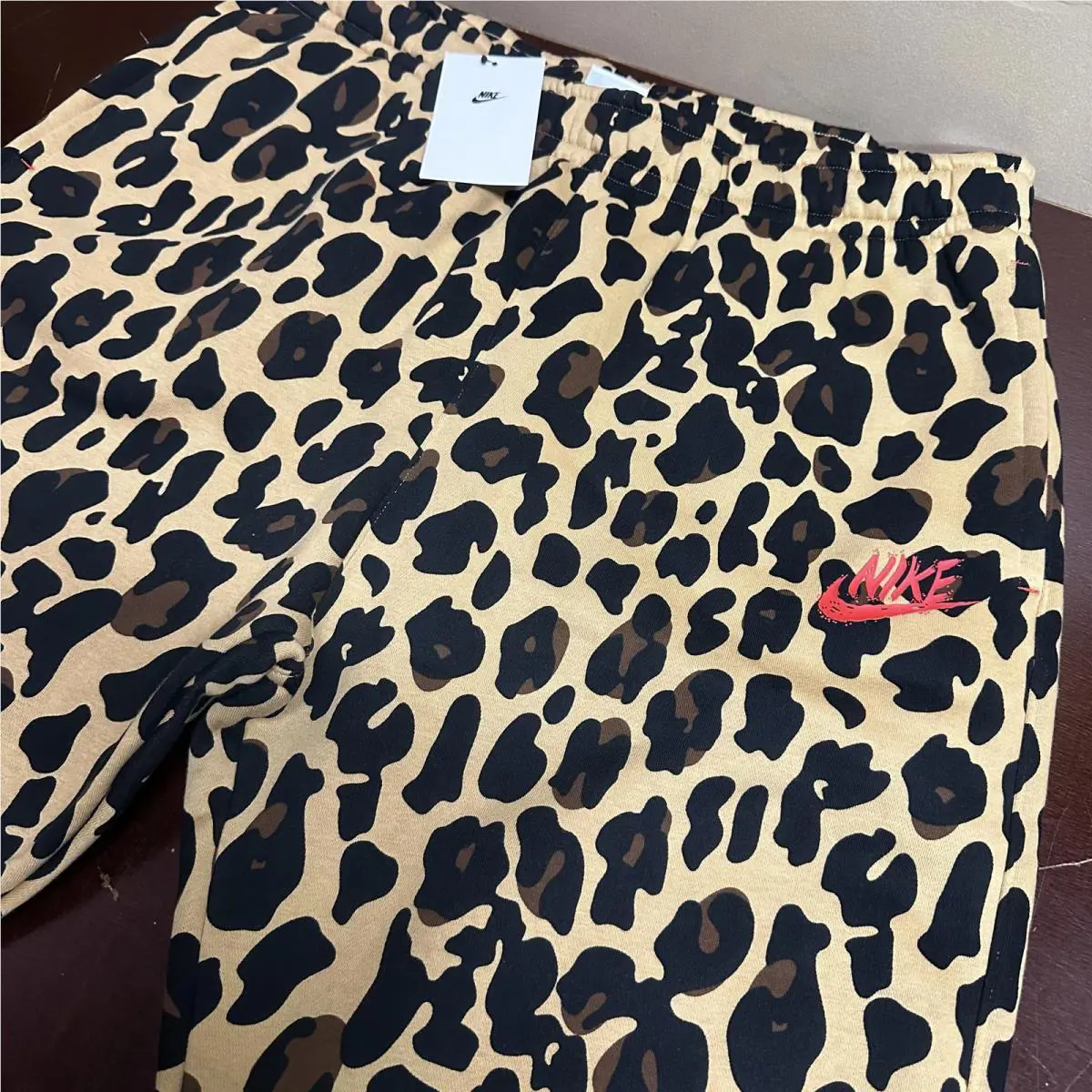 Nike clothing - Brown 1