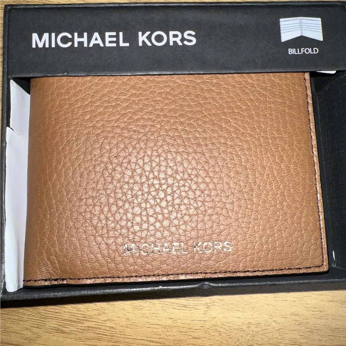 Michael Kors Men`s Mason Leather Wallet Luggage