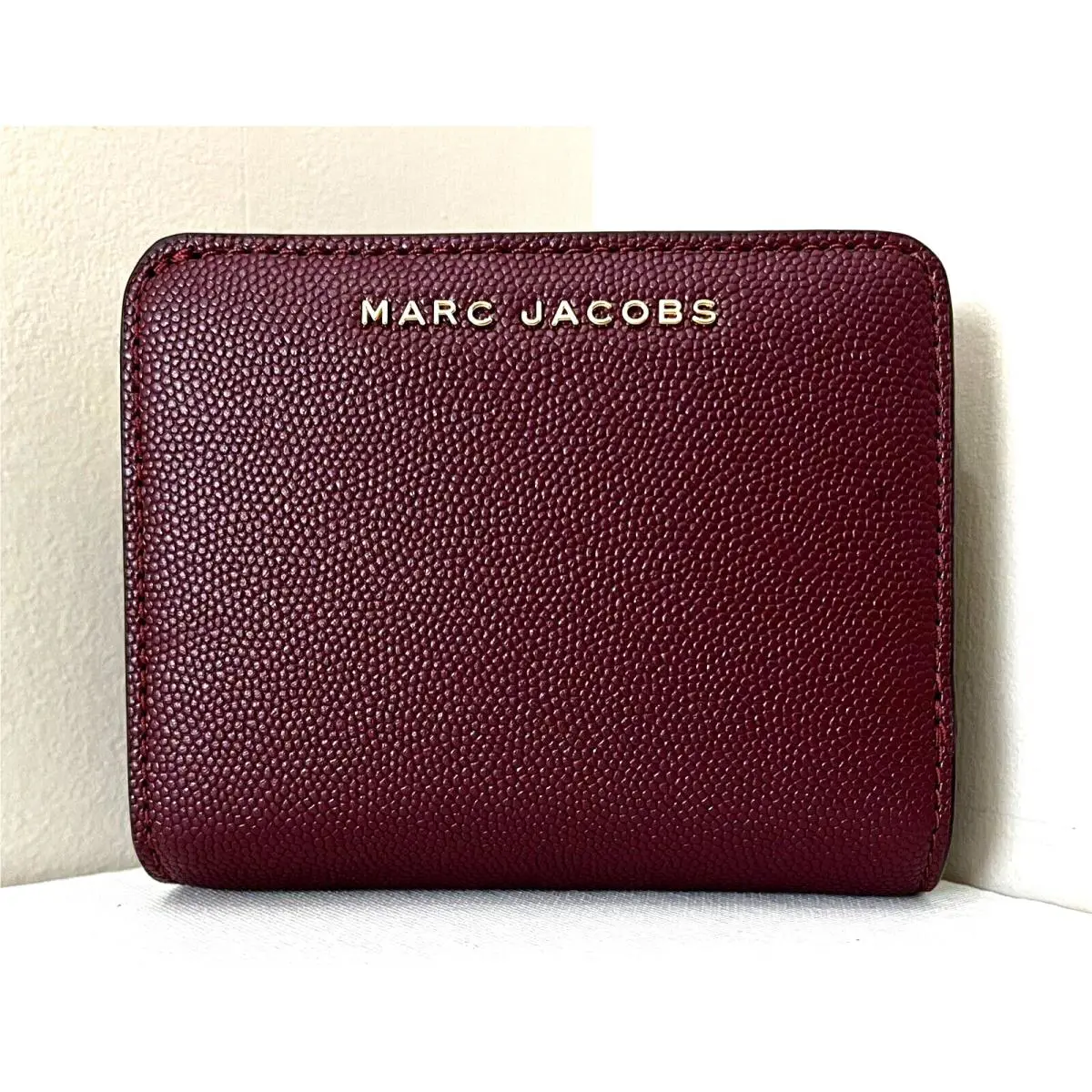 Marc Jacobs Compact Bifold Wallet Pomegranate