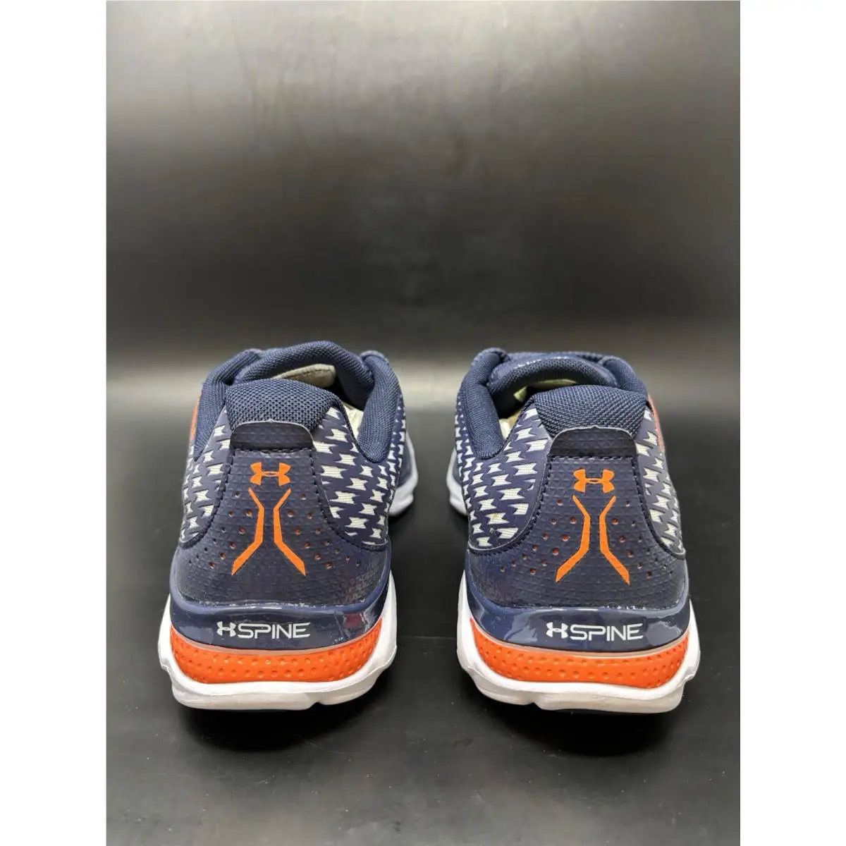 Under Armour shoes - UA TB Spine Clutch - Spine Clutch - 1265054-411 - Navy 1