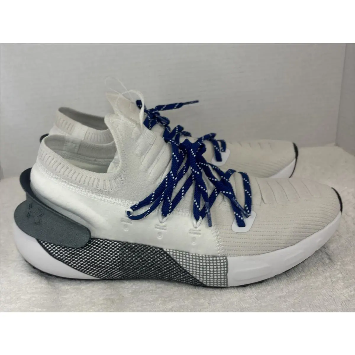 Under Armour shoes - Under Armour HOVR Phantom 3 RFLCT - 3025518-101 - WHT/GRY (UPC: 196040557564) 1