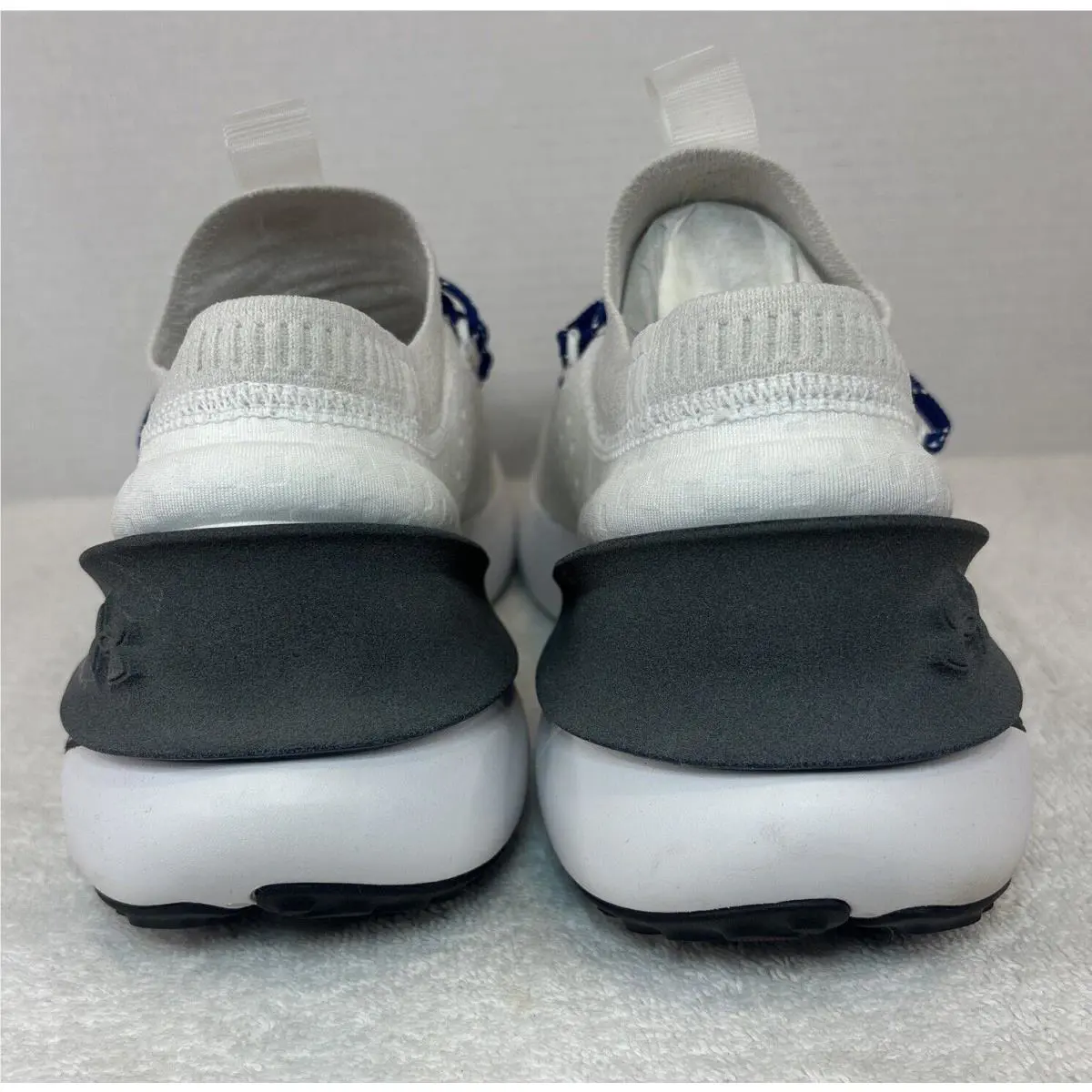 Under Armour shoes - Under Armour HOVR Phantom 3 RFLCT - 3025518-101 - WHT/GRY (UPC: 196040557564) 4